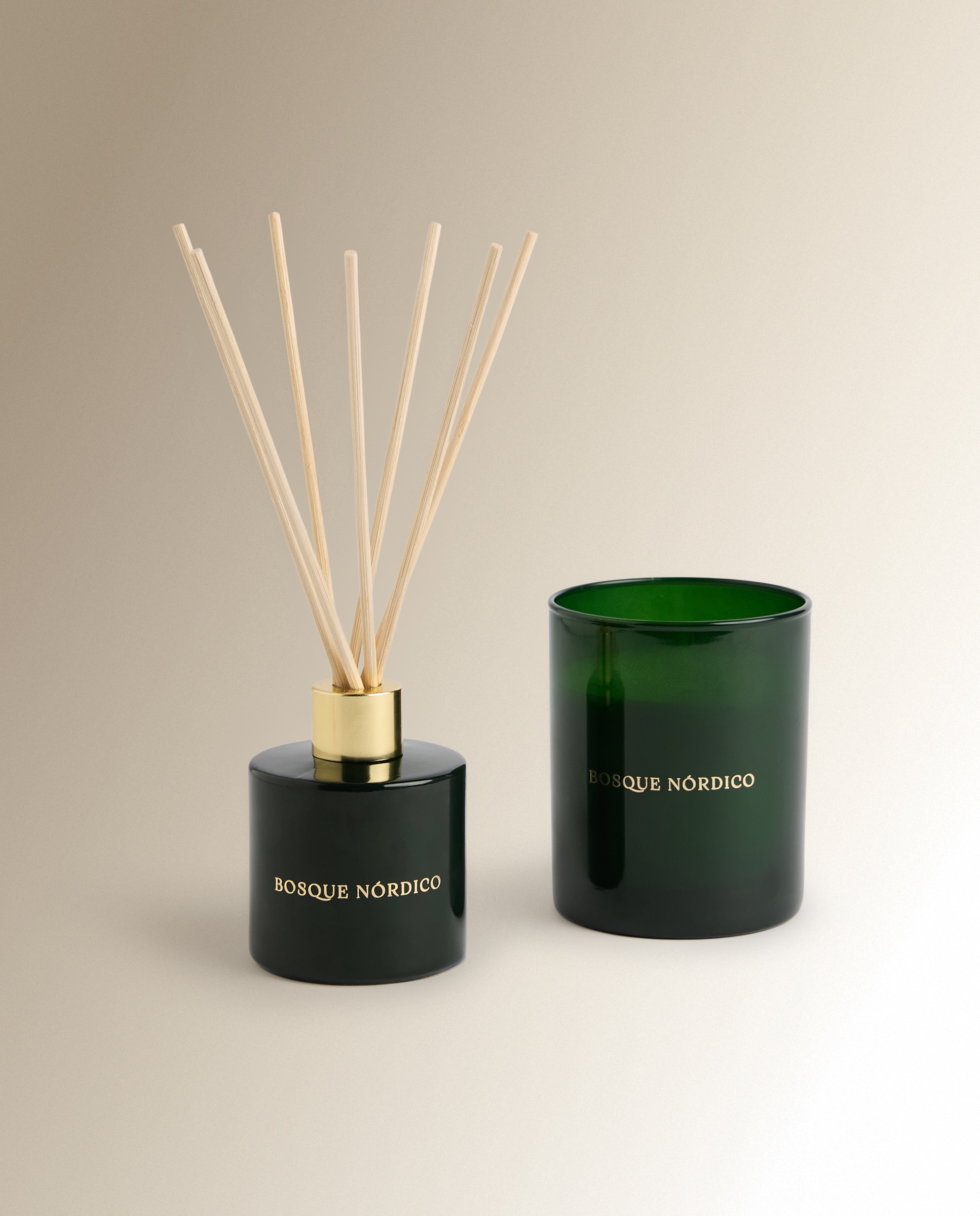 Imagen 0 de Set de vela y difusor de varillas Bosque nórdico Navidad Verde