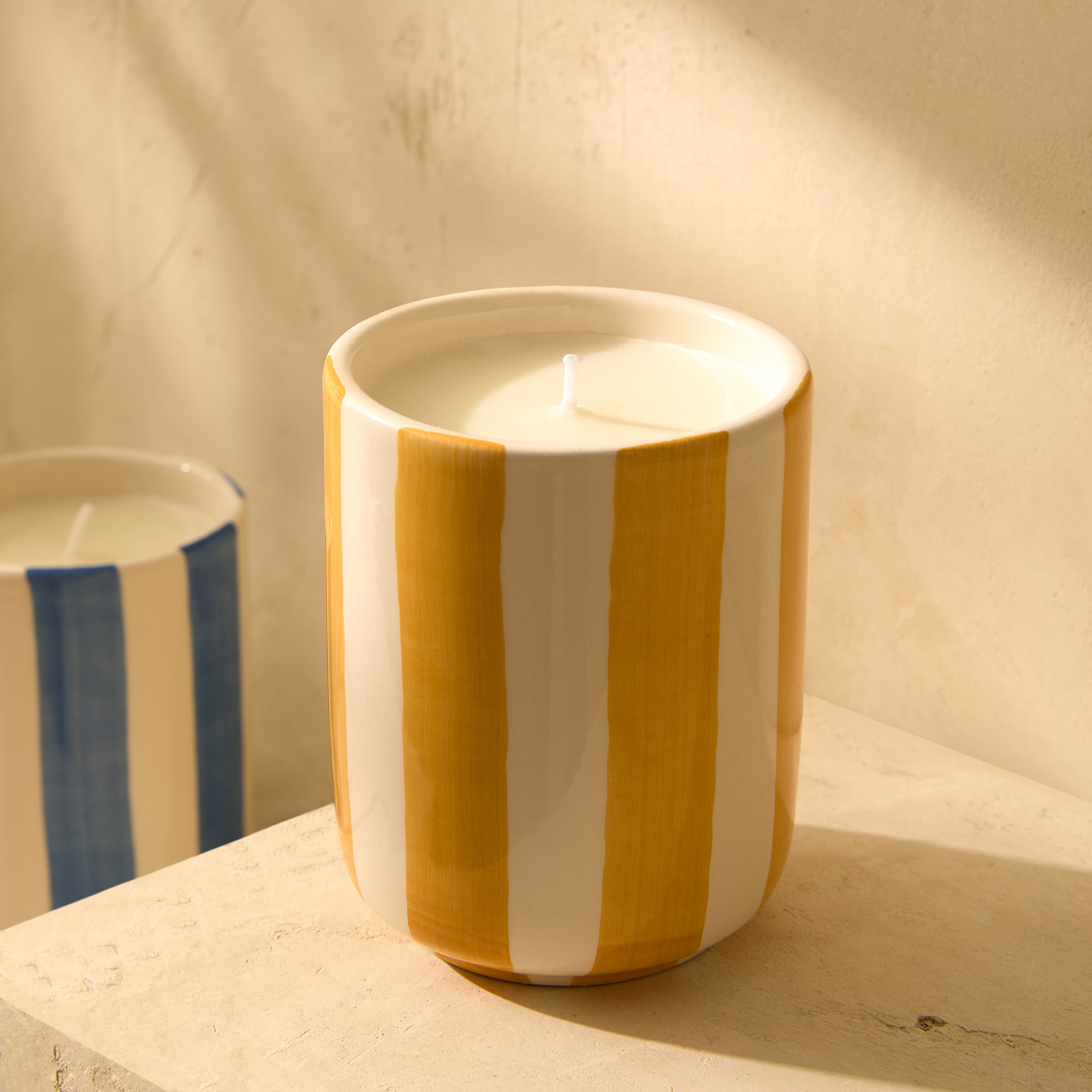 Vela Aromática em Copo às Riscas Citronela Amarelo-1