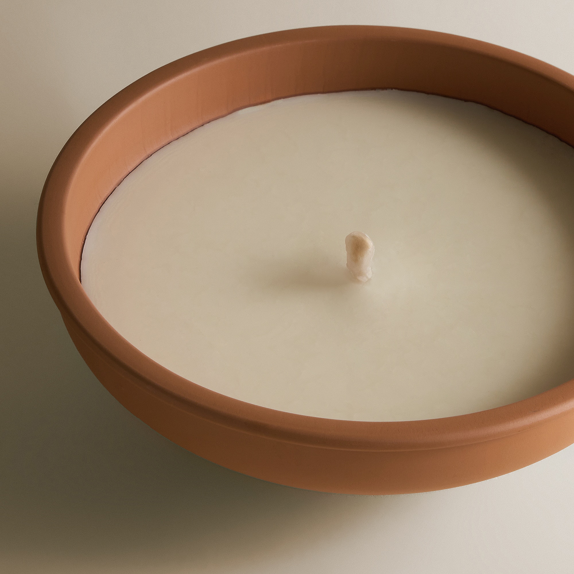 Vela aromática citronela en maceta de terracota Citron El Corte Inglés - 14 cm 3