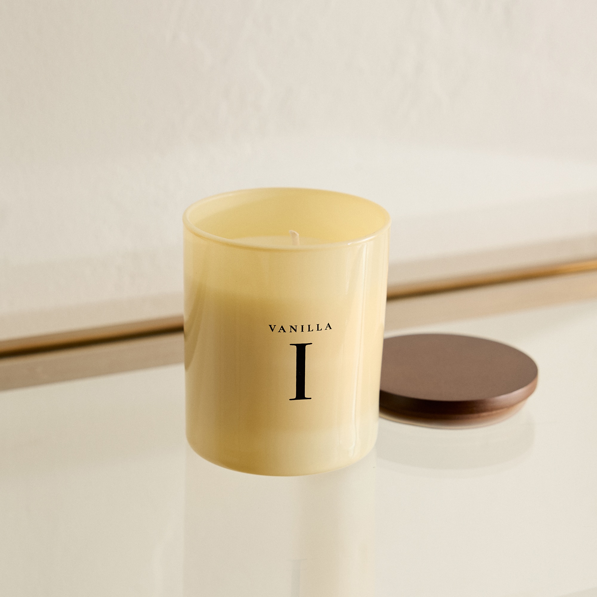 Vela Perfumada Framboesa e Baunilha Essential Bege-1