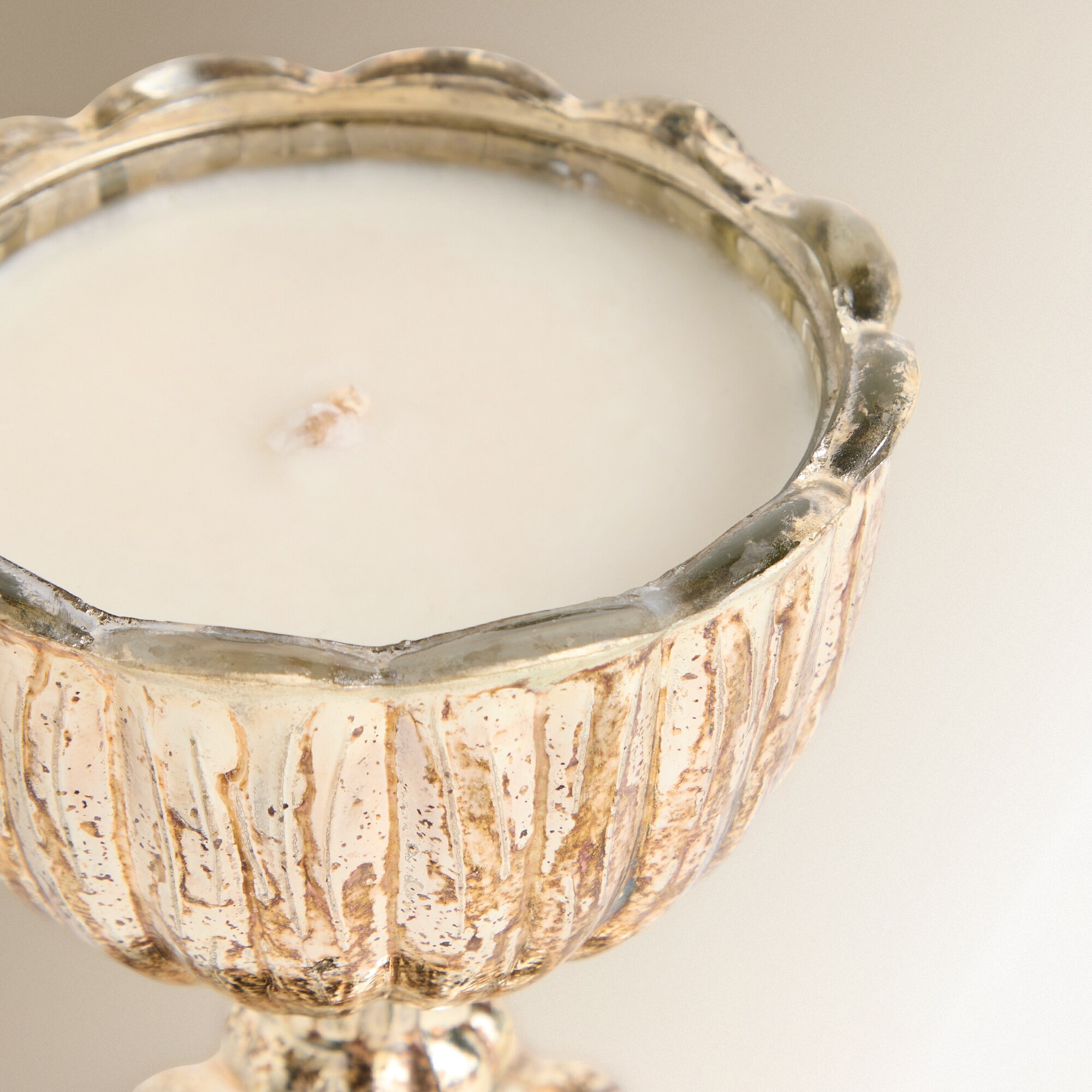 Vela em Copo Dourado com Fantasia Natal Ouro-3