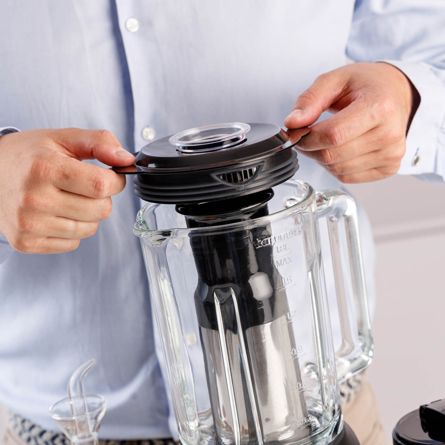 Batidora de vaso Taurus Prior Advance + 1800 con 1,8 litros de capacidad Inox / Negro-3