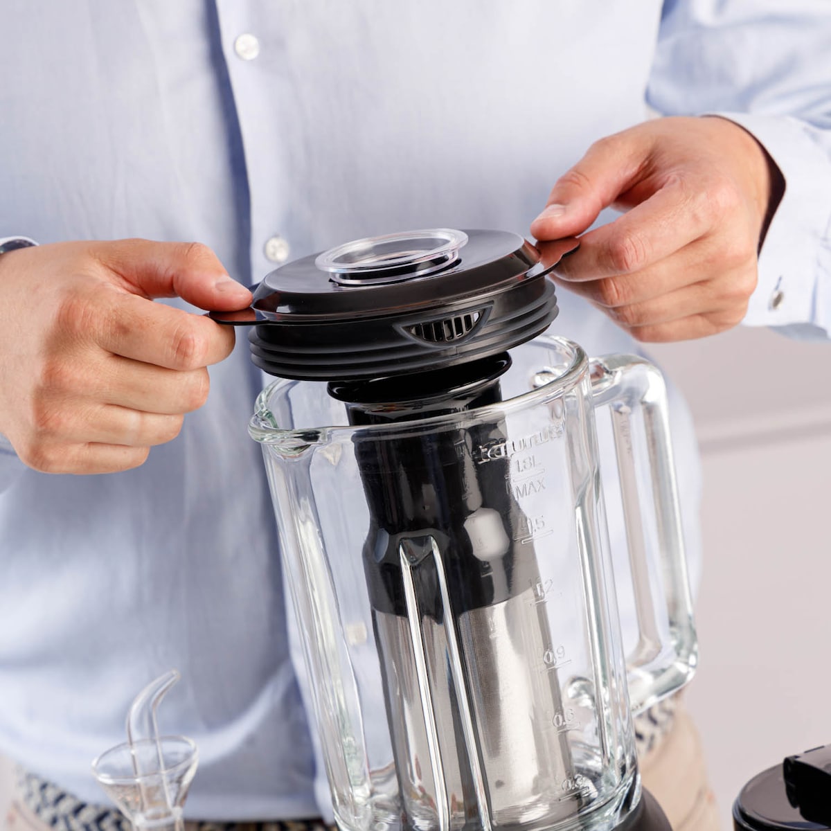 Batidora de vaso Taurus Prior Advance + 1800 con 1,8 litros de capacidad Inox / Negro-3