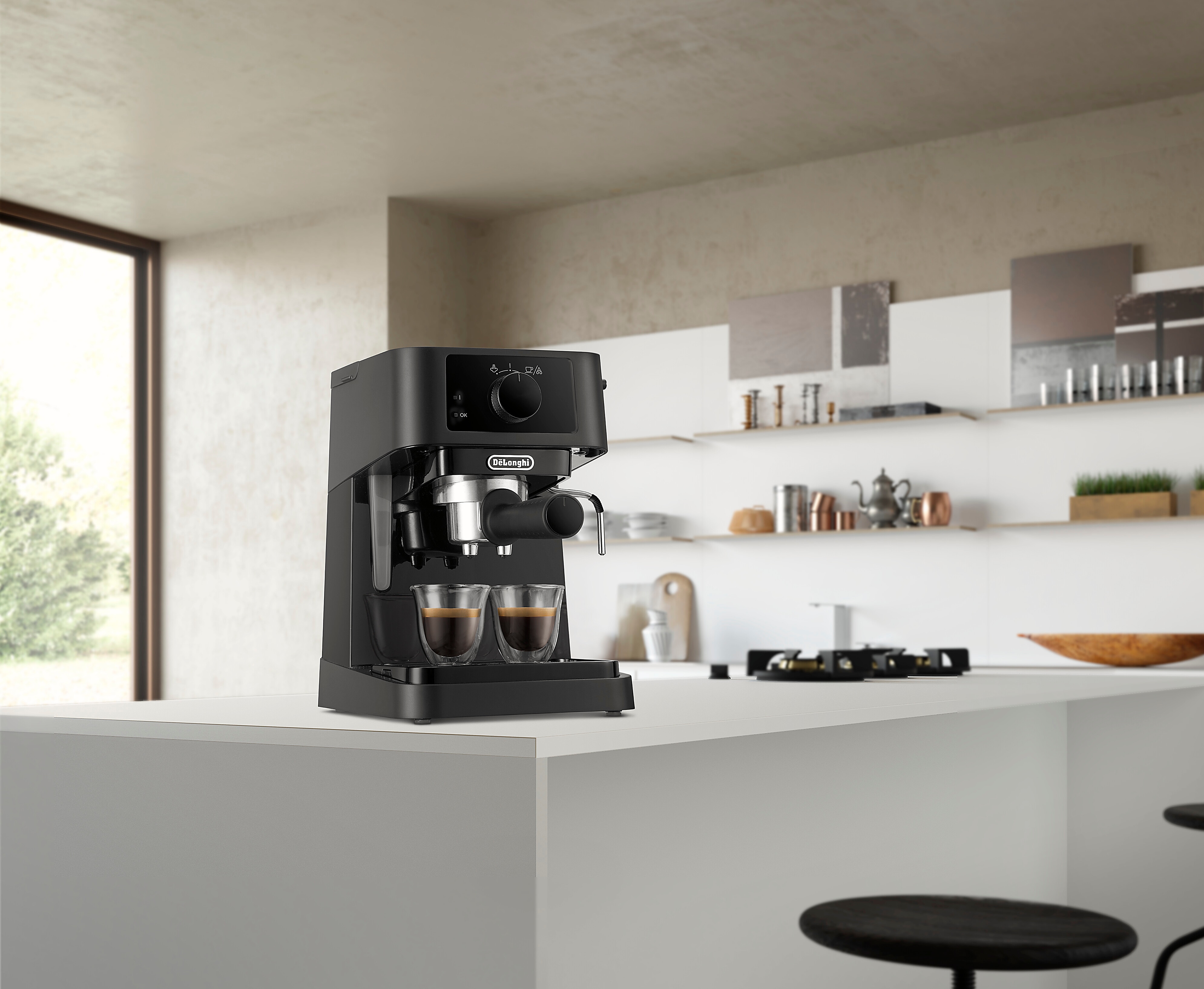 Imagen 7 de Cafetera espresso De'Longhi EC230.BK bomba tradicional, con deposito de agua extraible - Negro Negro