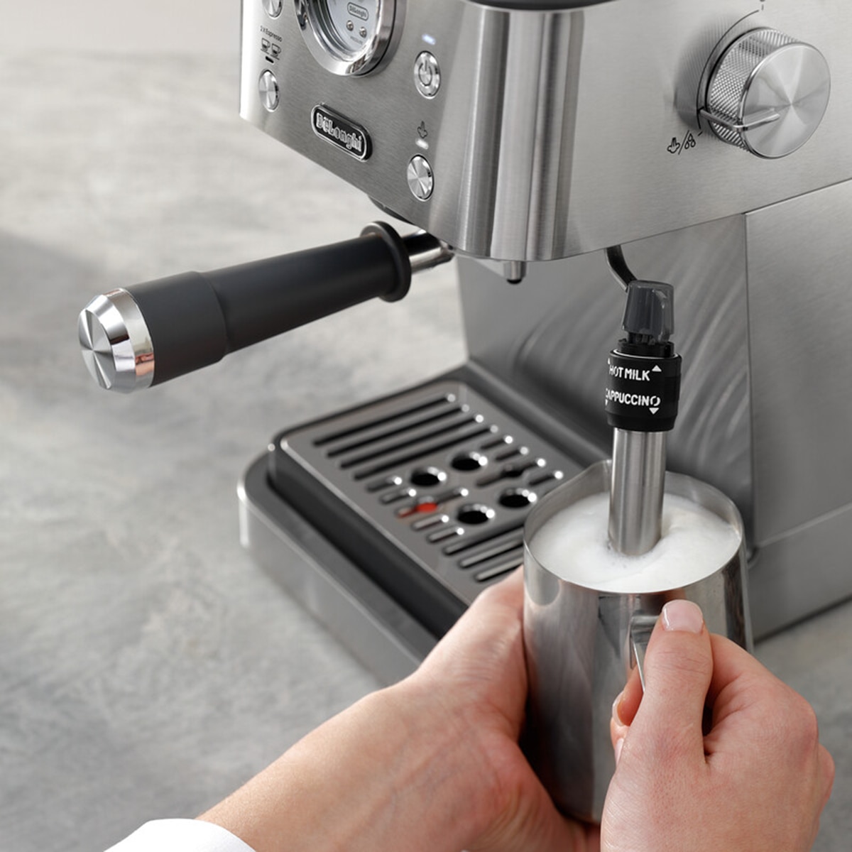 Cafetera espresso manual de bomba De'Longhi Classic EM450.M sistema Cappuccino Metal-5