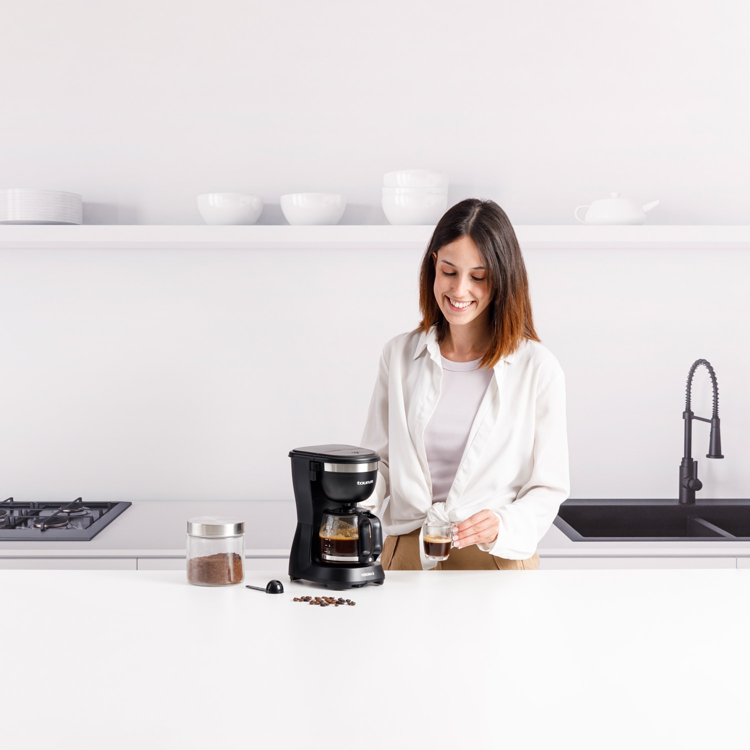 Cafetera de goteo Taurus Verona para 6 tazas Negro-7