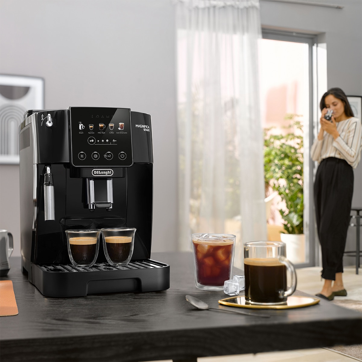 Cafetera Superautomática De´Longhi Magnifica Star ECAM220.51.B con espumador de leche - Negro Negro-7