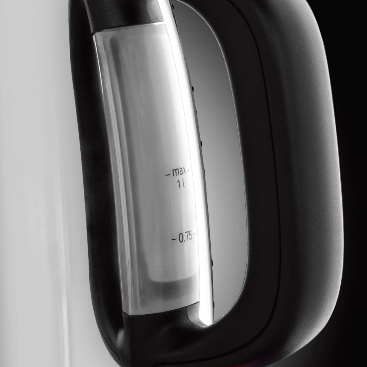 Hervidor Russell Hobbs Victory con capacidad de 1 litros 4