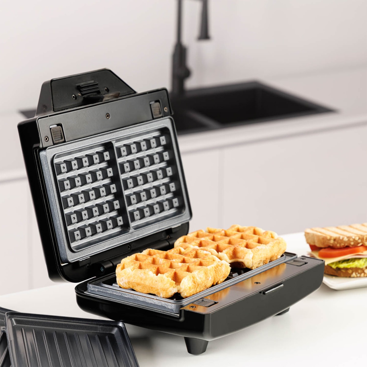 Sanwhichera Taurus Miami Legend V2 3 con placas intercambiables Inox / Negro-3
