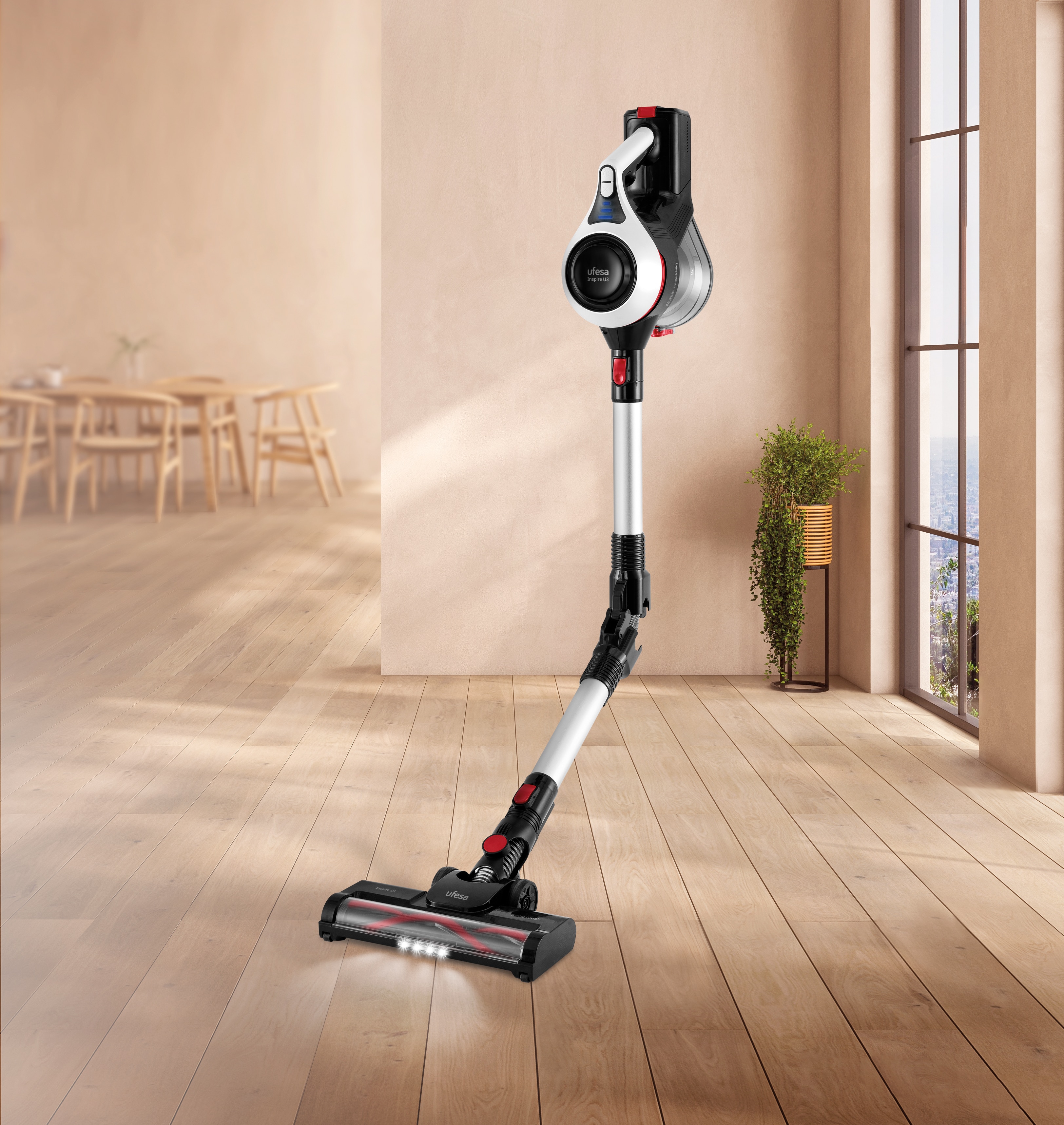 Aspirador de escoba Ufesa U3 Flex con cepillo motorizado con luz 7
