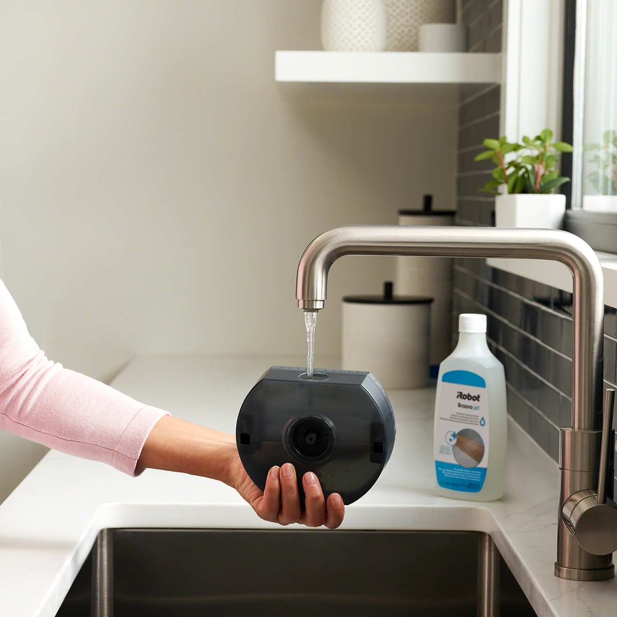 Solución de limpieza suelos duros iRobot Braava jet 2