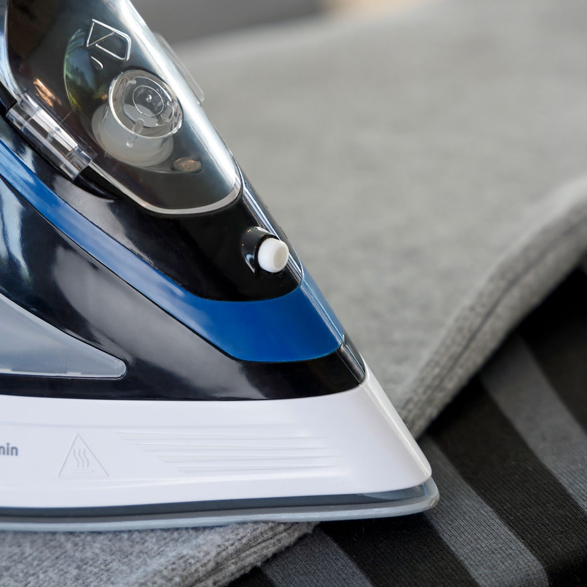 Plancha de vapor Taurus Fiji 3000 Ceramic Azul / Negro-6