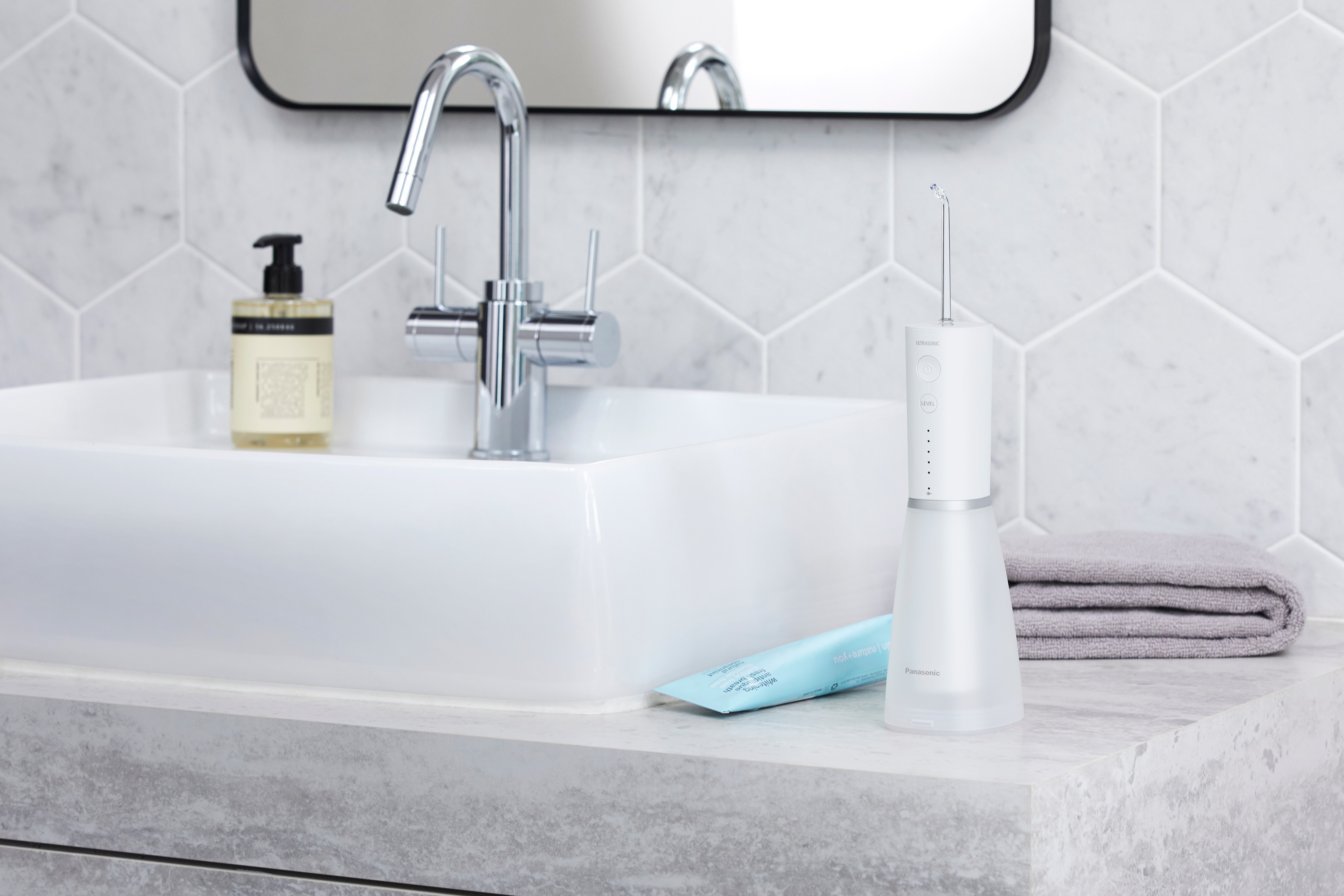 Irrigador dental Panasonic EW-DJ86-W503 portátil Blanco-10