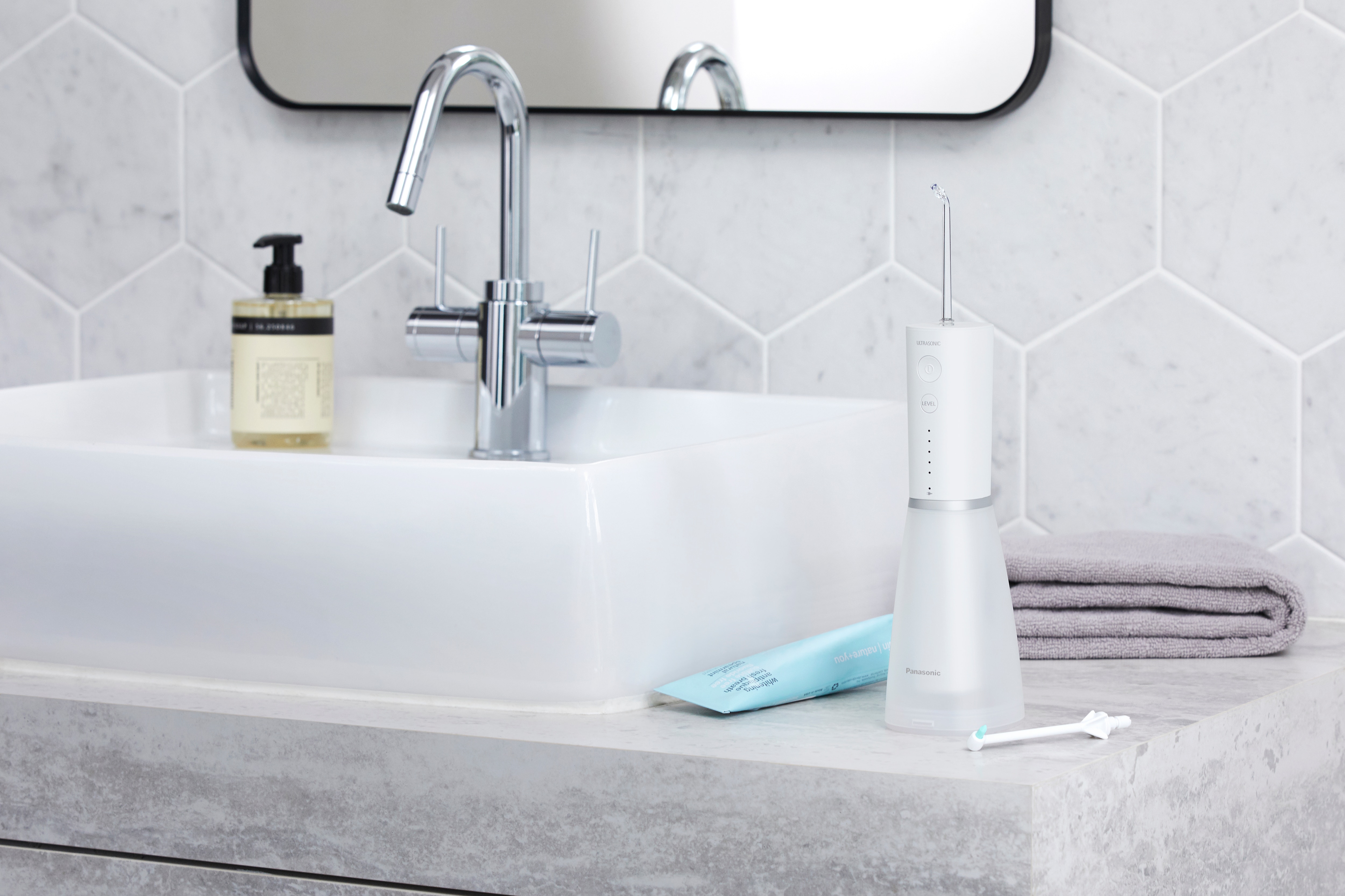Irrigador dental Panasonic EW-DJ86-W503 portátil Blanco-11