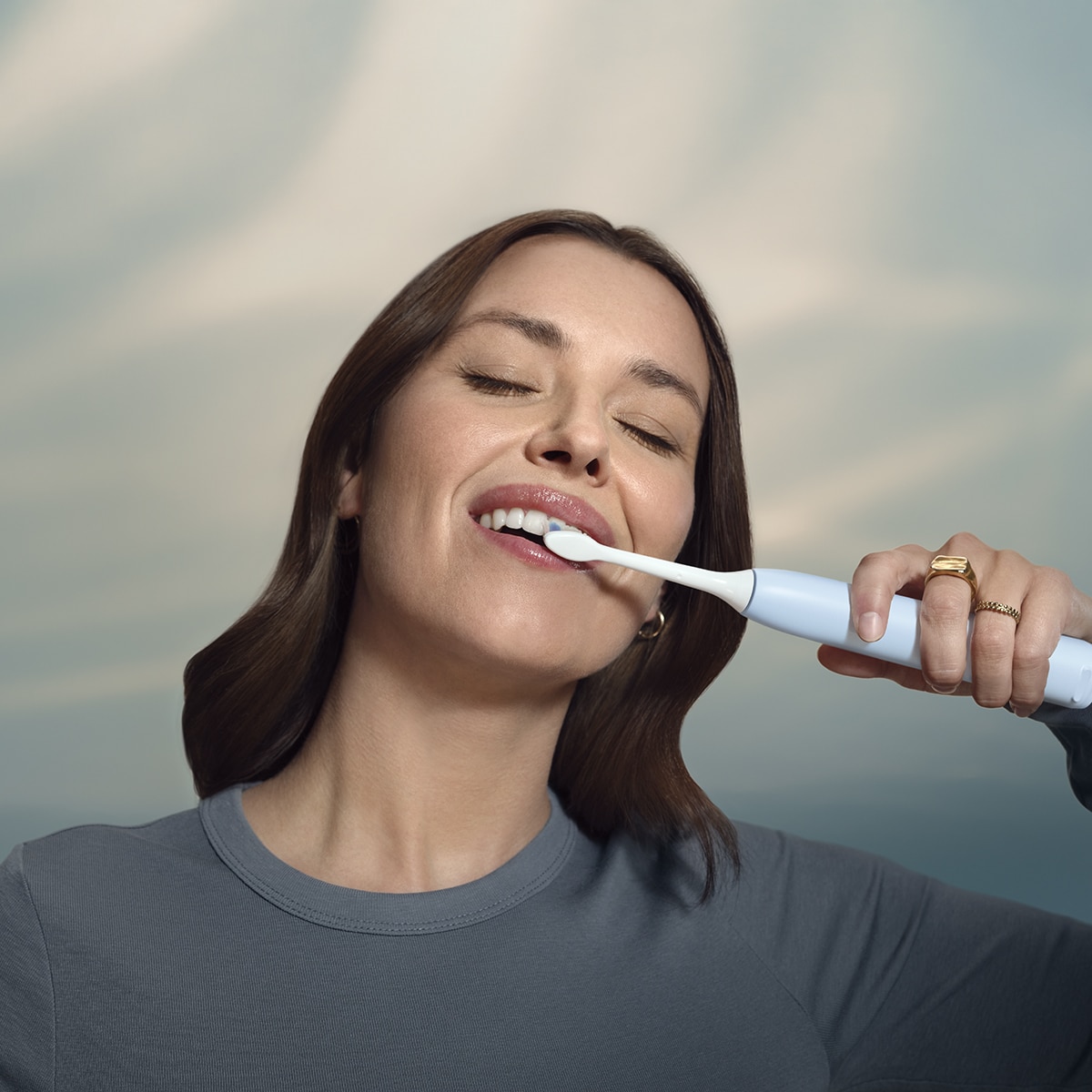 Cepillo de dientes eléctrico Philips Sonicare 5300, tecnología sónica, sensor de presión, 2 modos e intensidades Azul-3