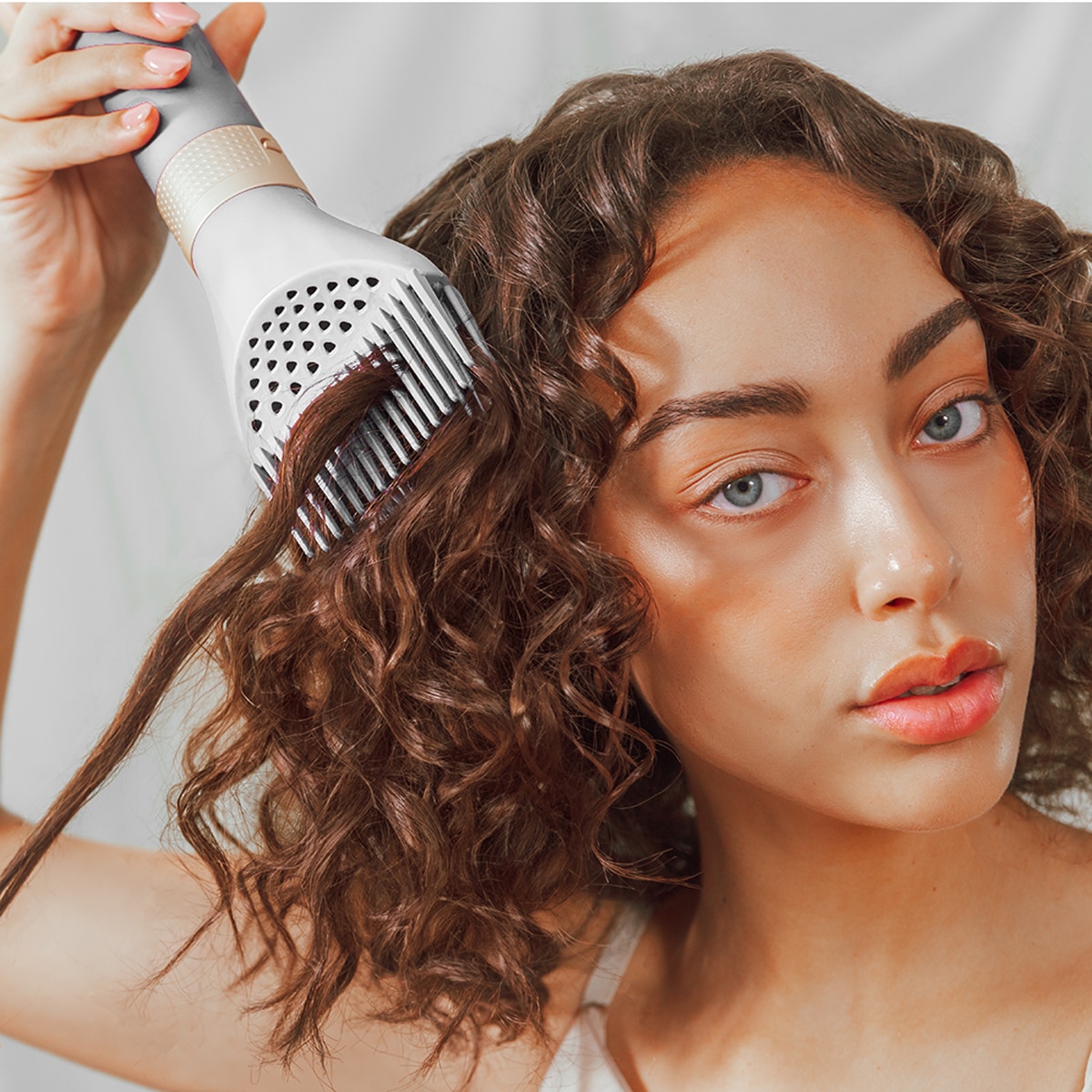 Moldeador Cecotec CeramicCare 14 en1 AirGlamc con 3 velocidades y 3 temperaturas Champagne-7