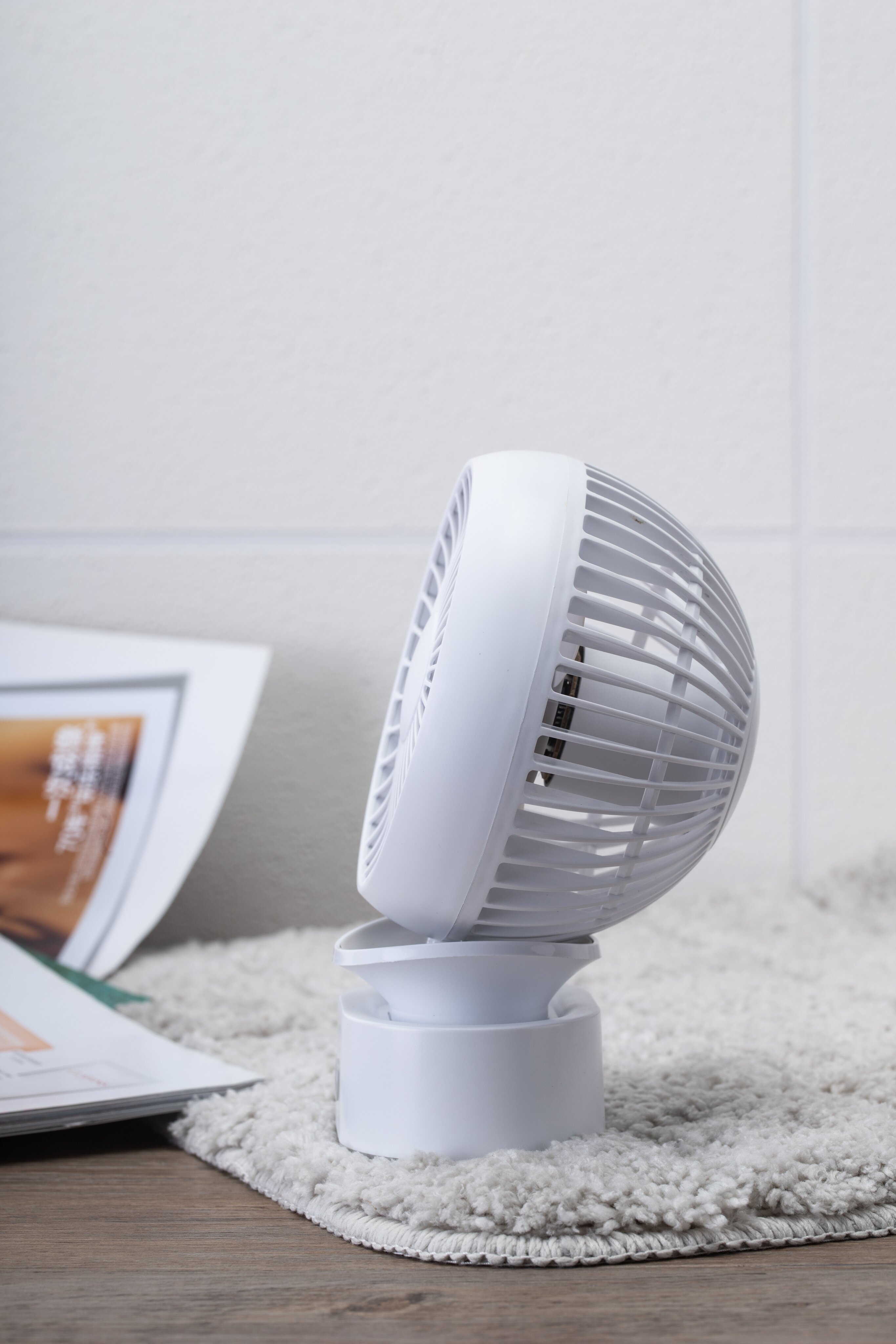 Ventoinha de Mesa El Corte Inglés Mini888 Mini com Bateria Recarregável e USB Branco-4
