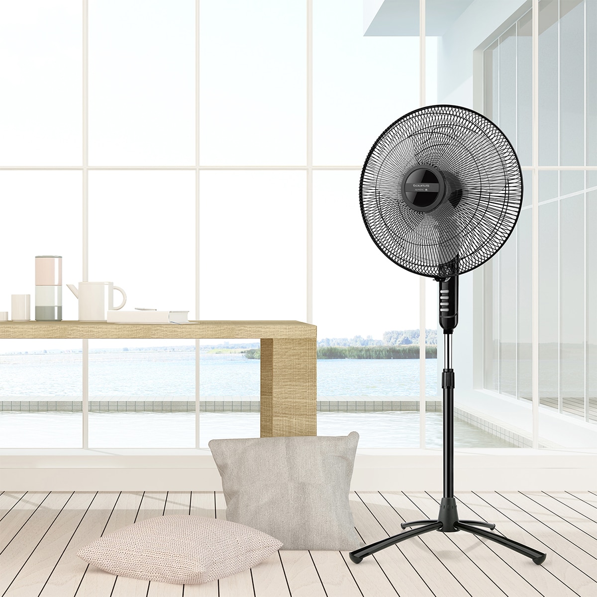 Ventilador de pie Taurus Bergen 16C con 3 aspas Negro-2
