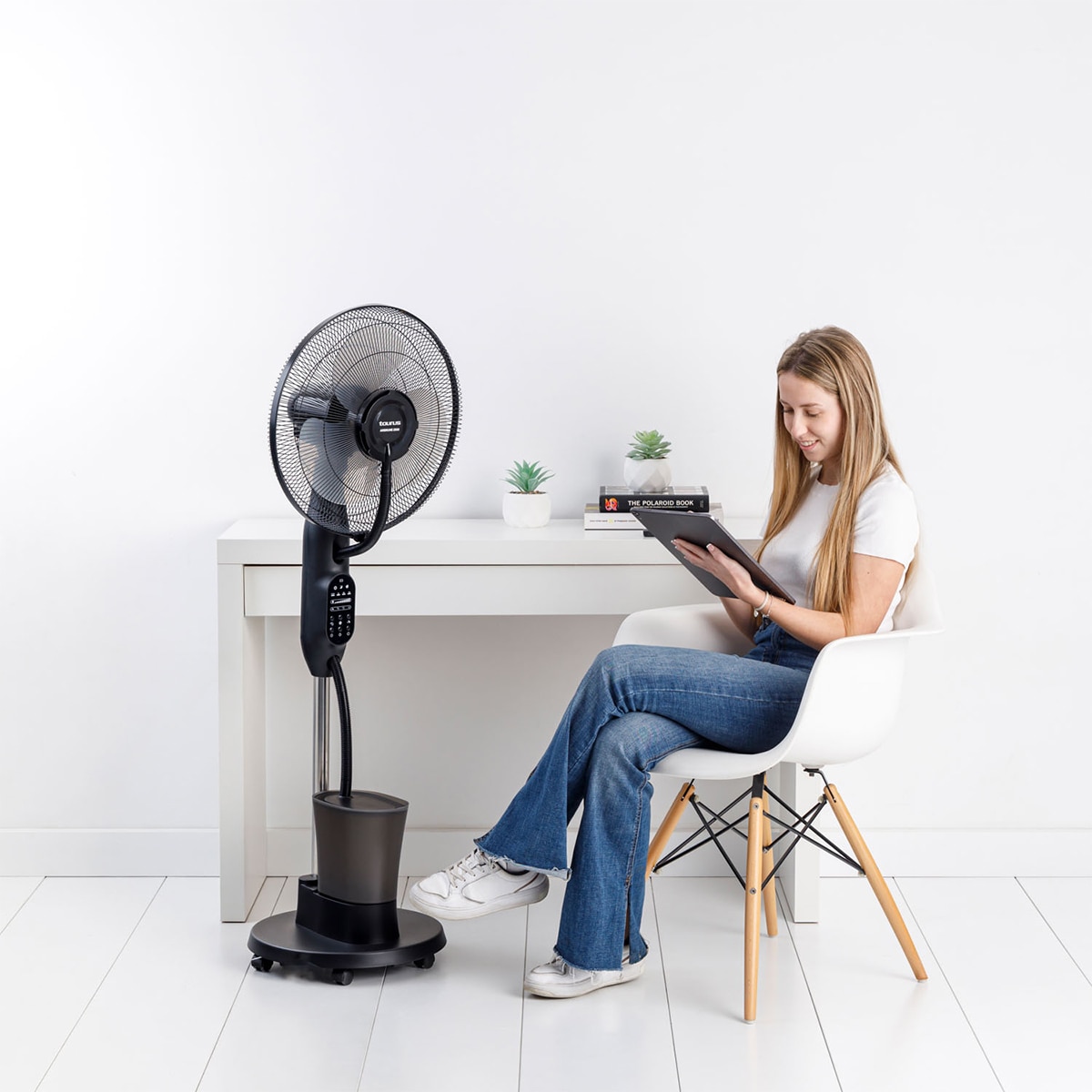Ventilador de pie con nebulizador Taurus Airbrume 2500 Negro-6