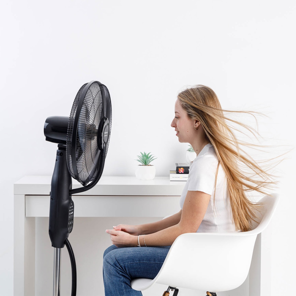 Ventilador de pie con nebulizador Taurus Airbrume 2500 Negro-7