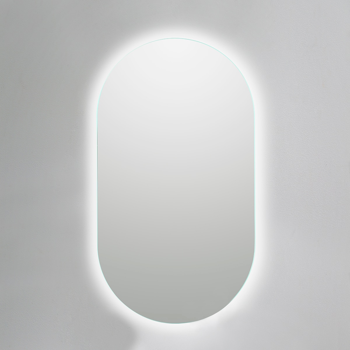 Bathstage - Espejo de baño con luz LED perimetral Capsule Bathstage.