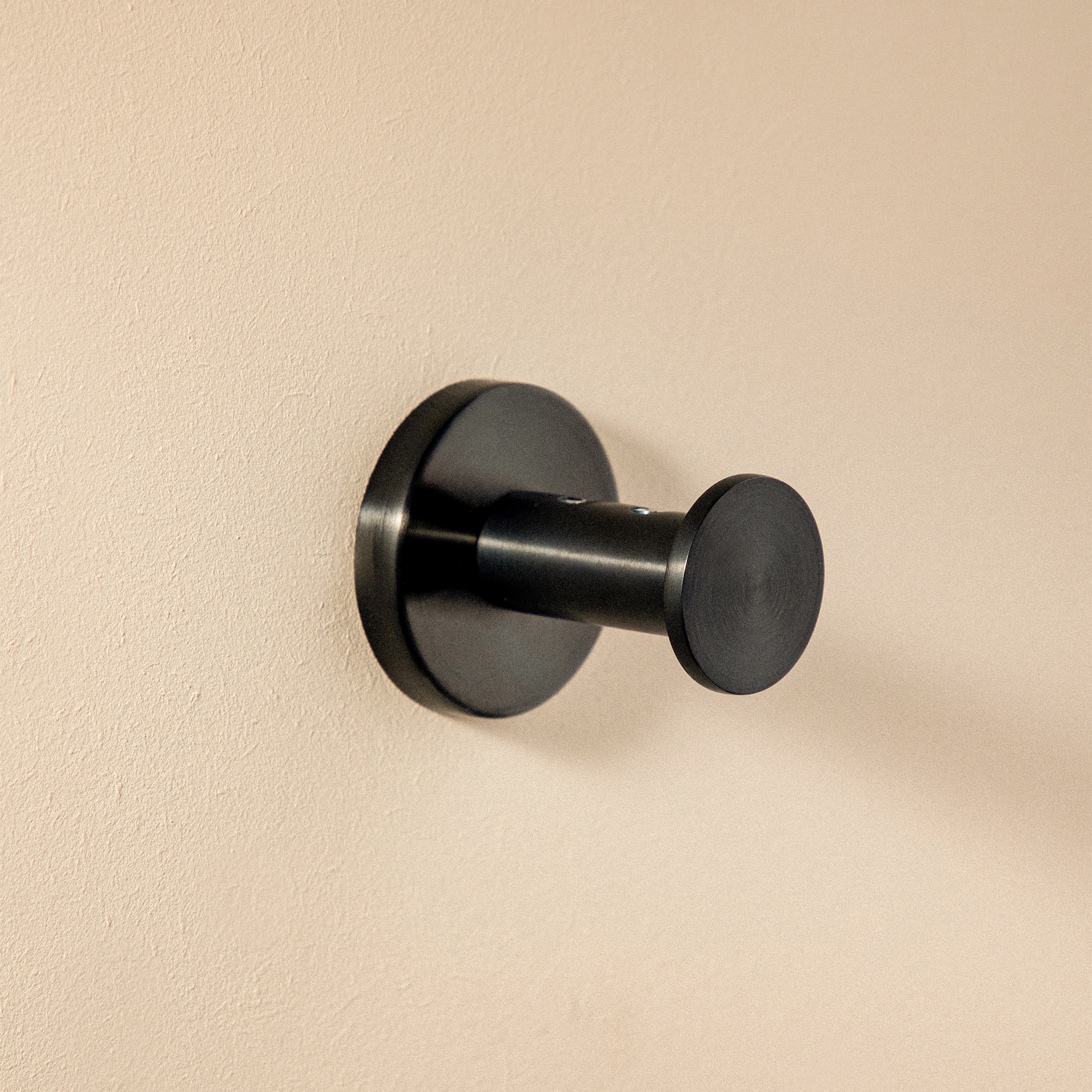 Imagen 1 de Colgador Architect S+ Cosmic - Negro cepillado 3 x 5 x 3cm Negro cepillado
