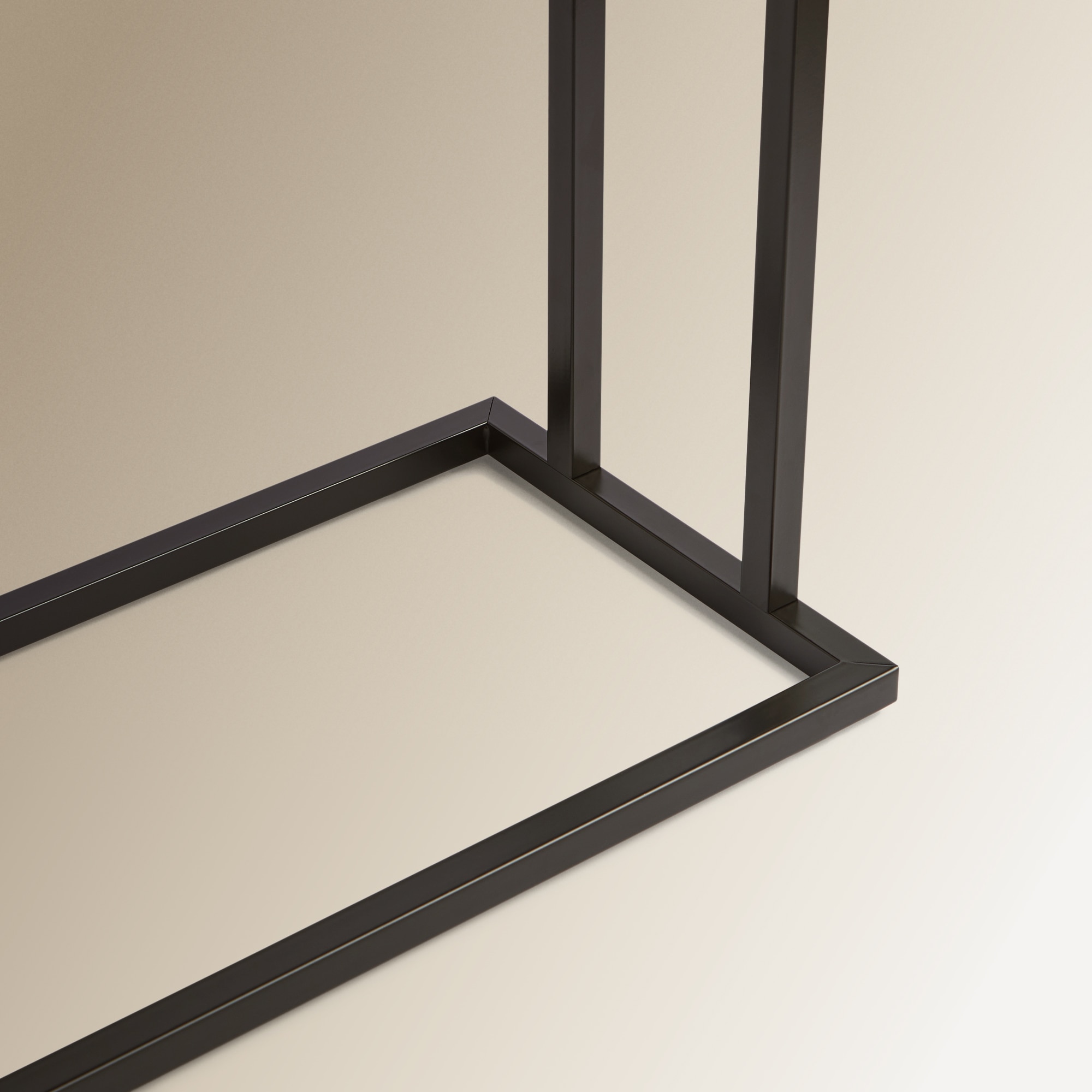 Toalheiro de pé Tokara Preto mate-5