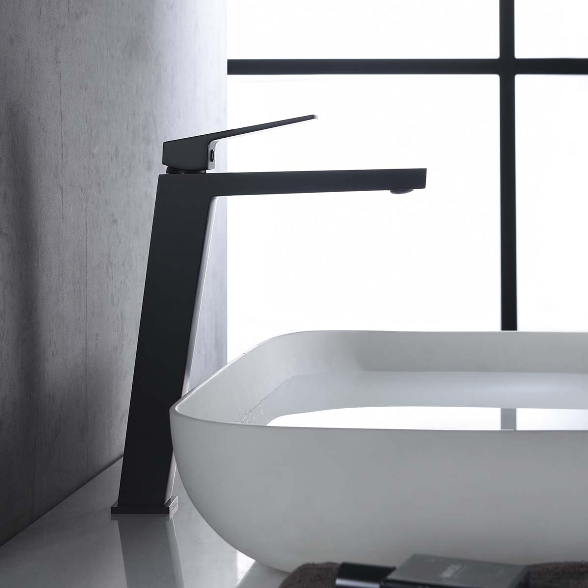 Imagen 2 de Grifo monomando alto para lavabo Art Imex - Negro mate Negro mate
