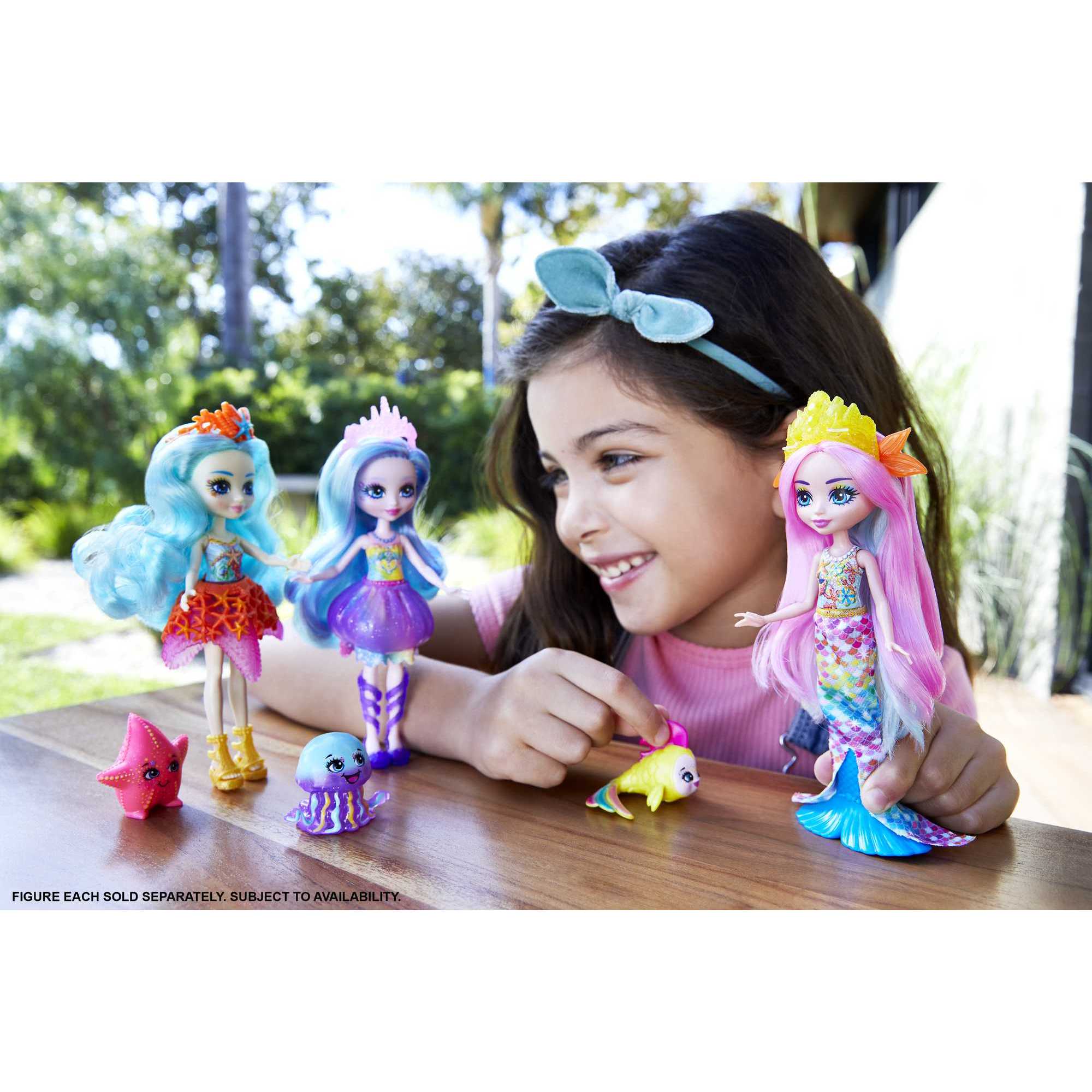 Muñeca Jelanie Jellyfish con mascota medusa de juguete ocean kingdom Royal Enchantimals 2