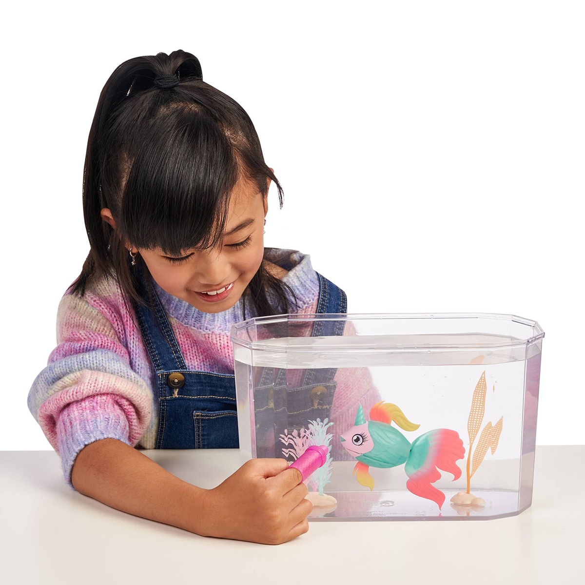 Pecera con Aquarito Little Live Pets. 4