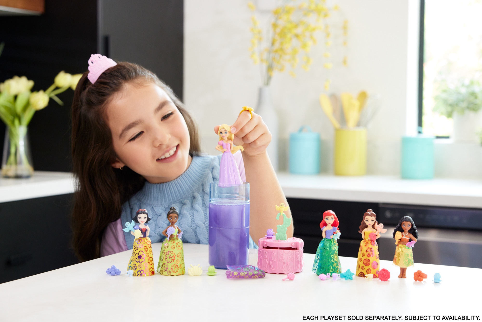 Mini Boneca Surpresa Royal Color Reveal - Artigo Sortido. Envio realizado de forma aleatória 2
