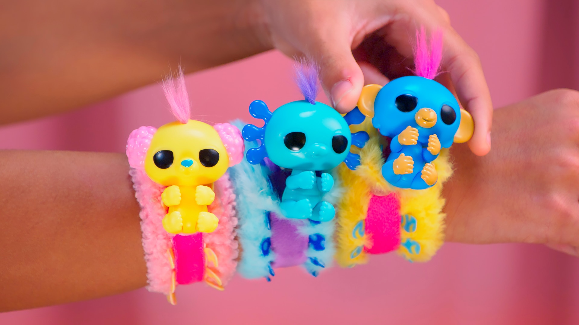 Minimuñeco Pinkie Fingerlings modelos surtidos 7