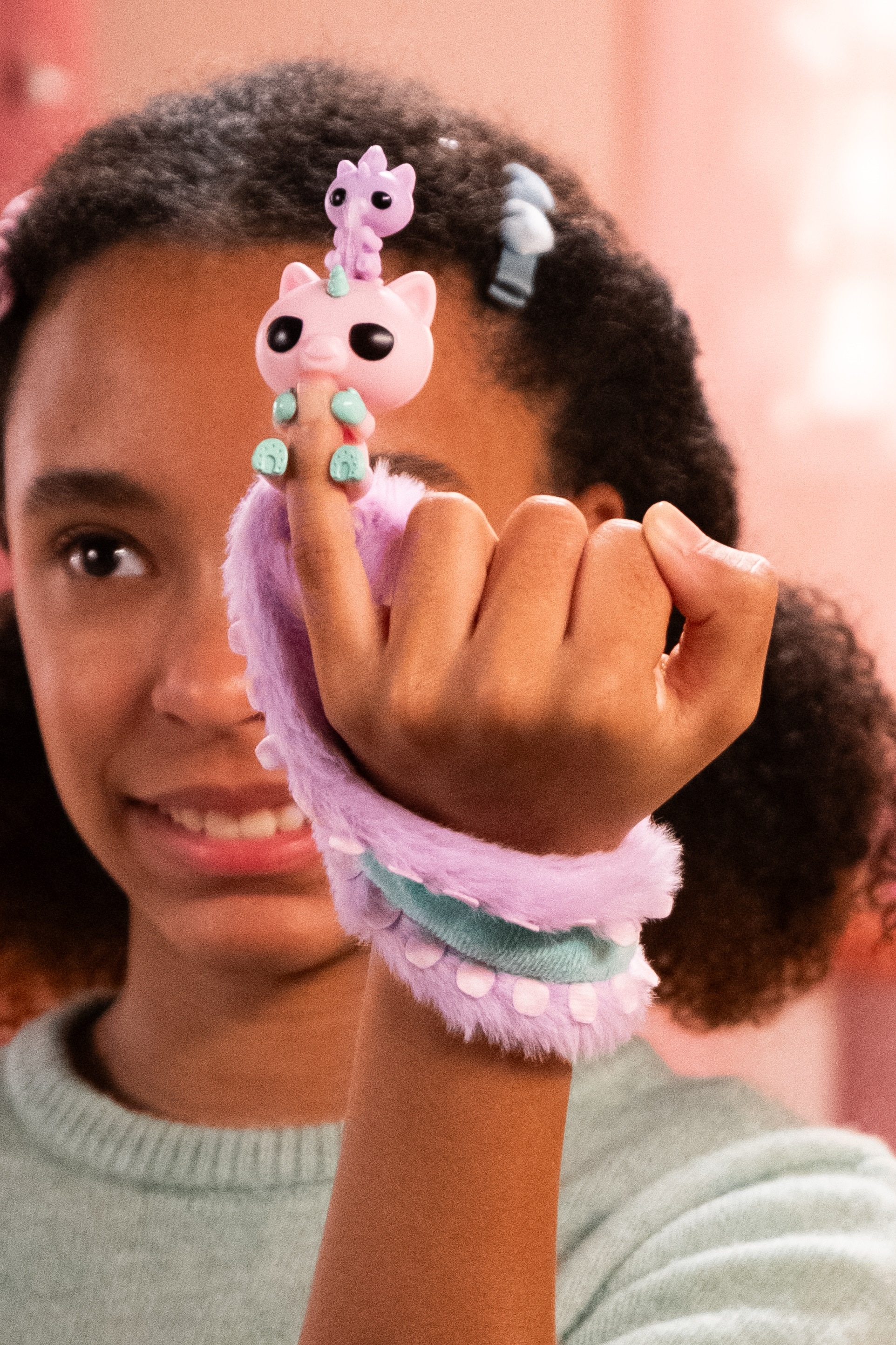 Minimuñeco Pinkie Fingerlings modelos surtidos 10