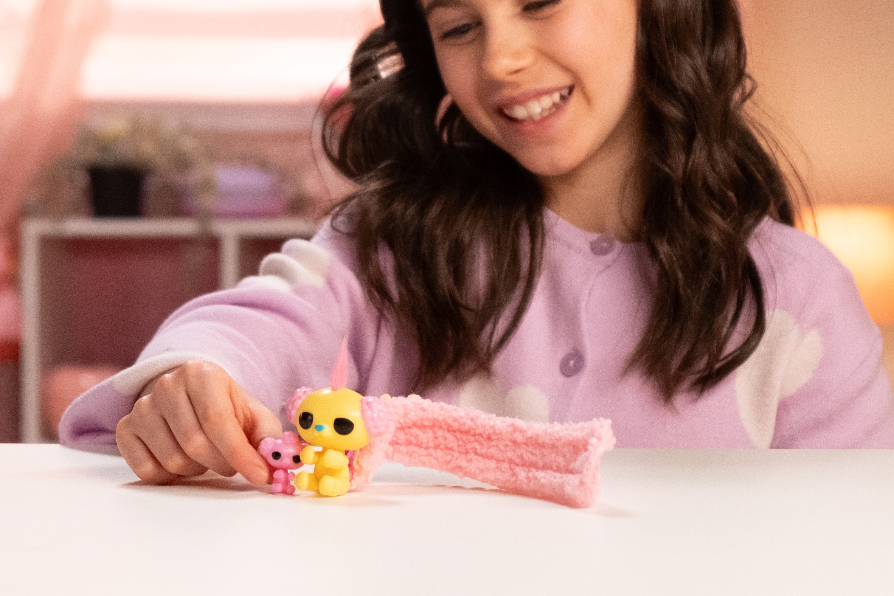 Minimuñeco Pinkie Fingerlings modelos surtidos 15