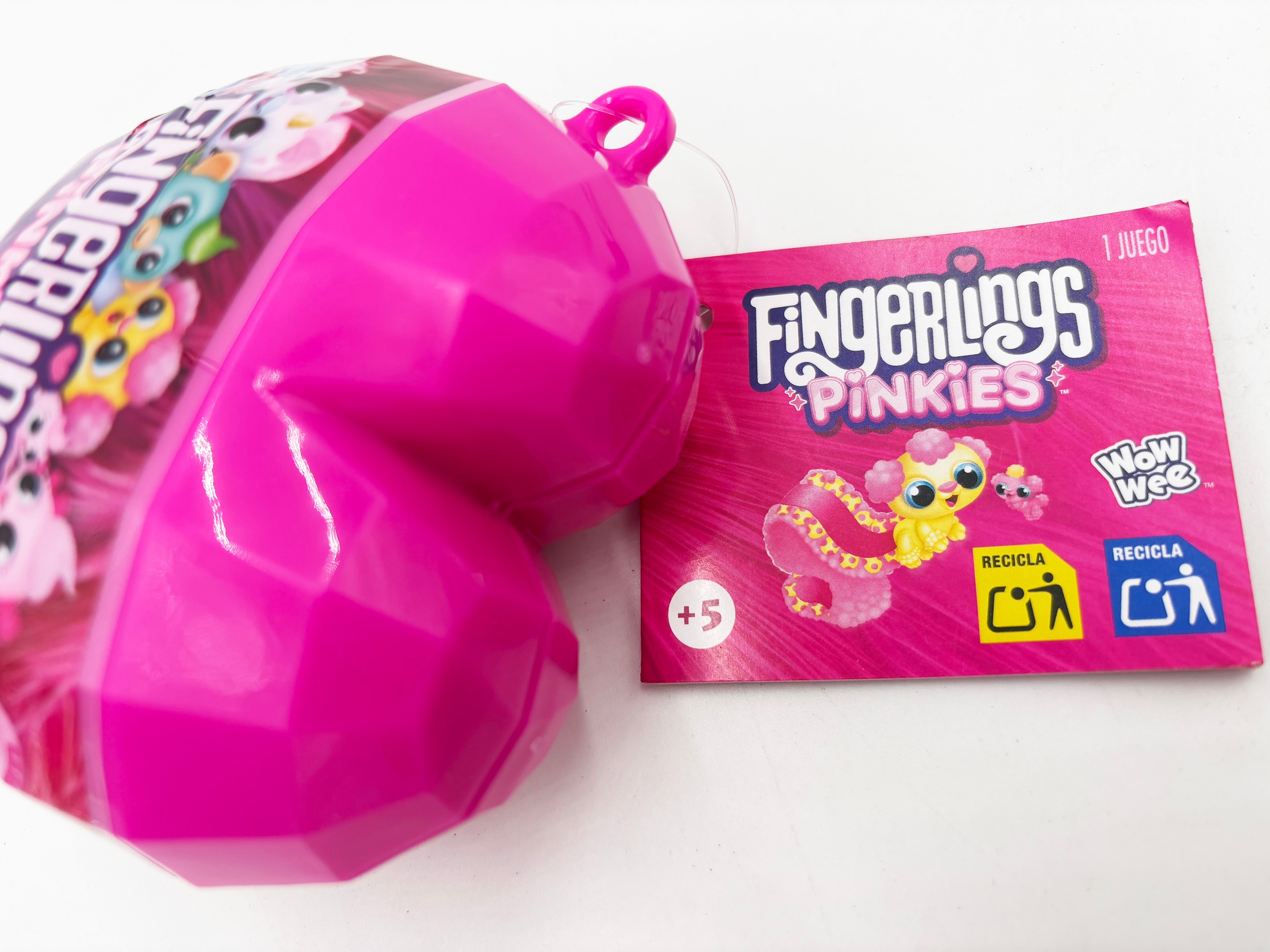 Minimuñeco Pinkie Fingerlings modelos surtidos 19