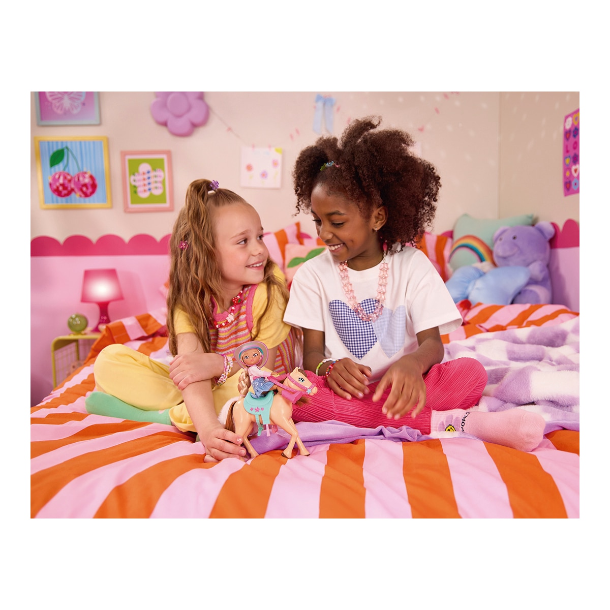 Set Muñeca con caballo y accesorios Charlie & Daisy Hey Bestie 6