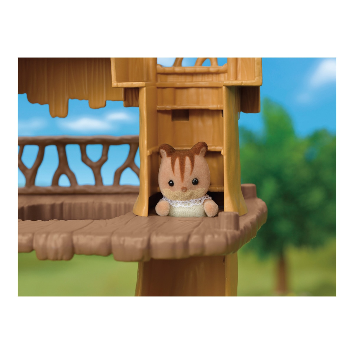 La casa del Árbol de las aventuras Sylvanian Families 8