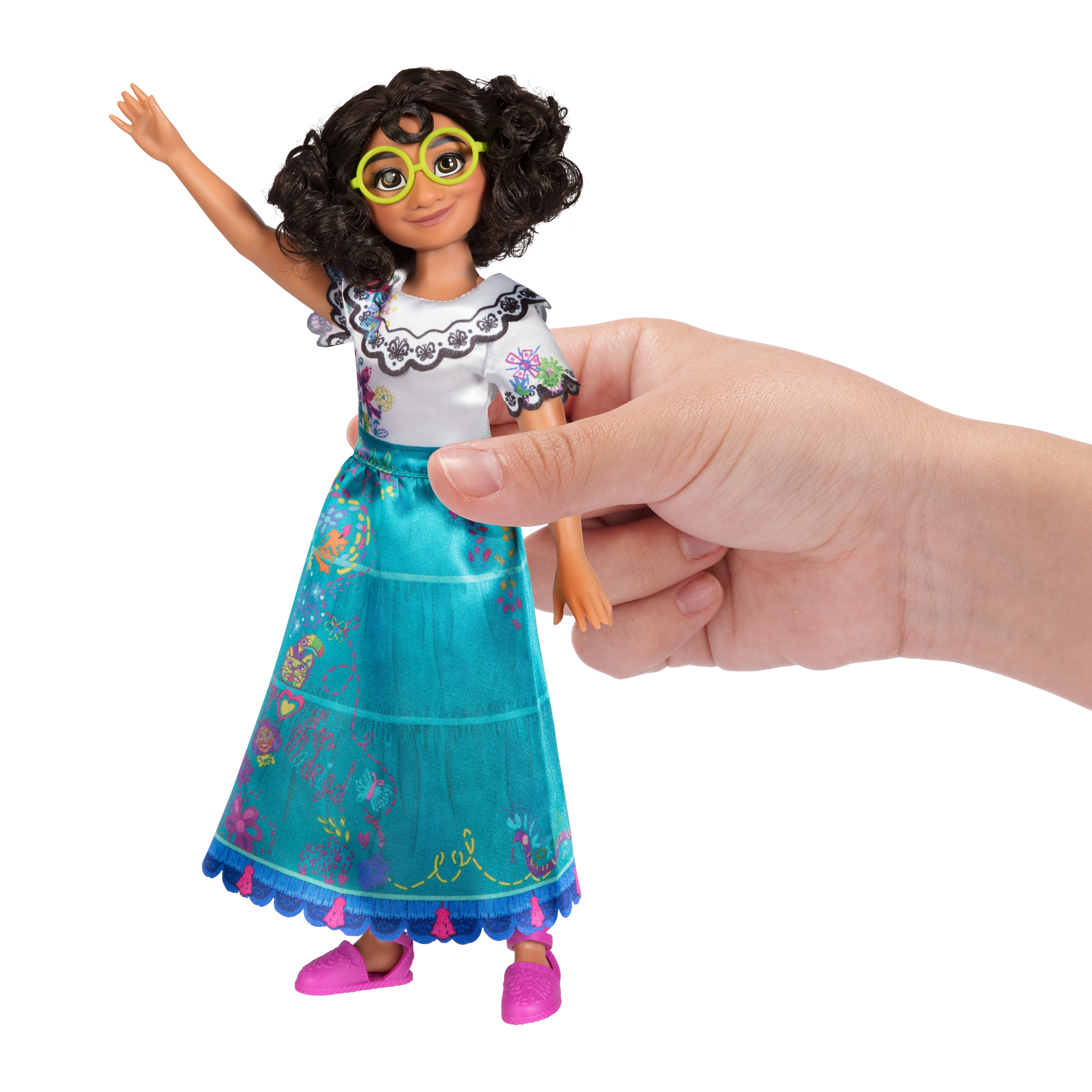 Muñeca articulada de Mirabel Madrigal Disney Encanto 4