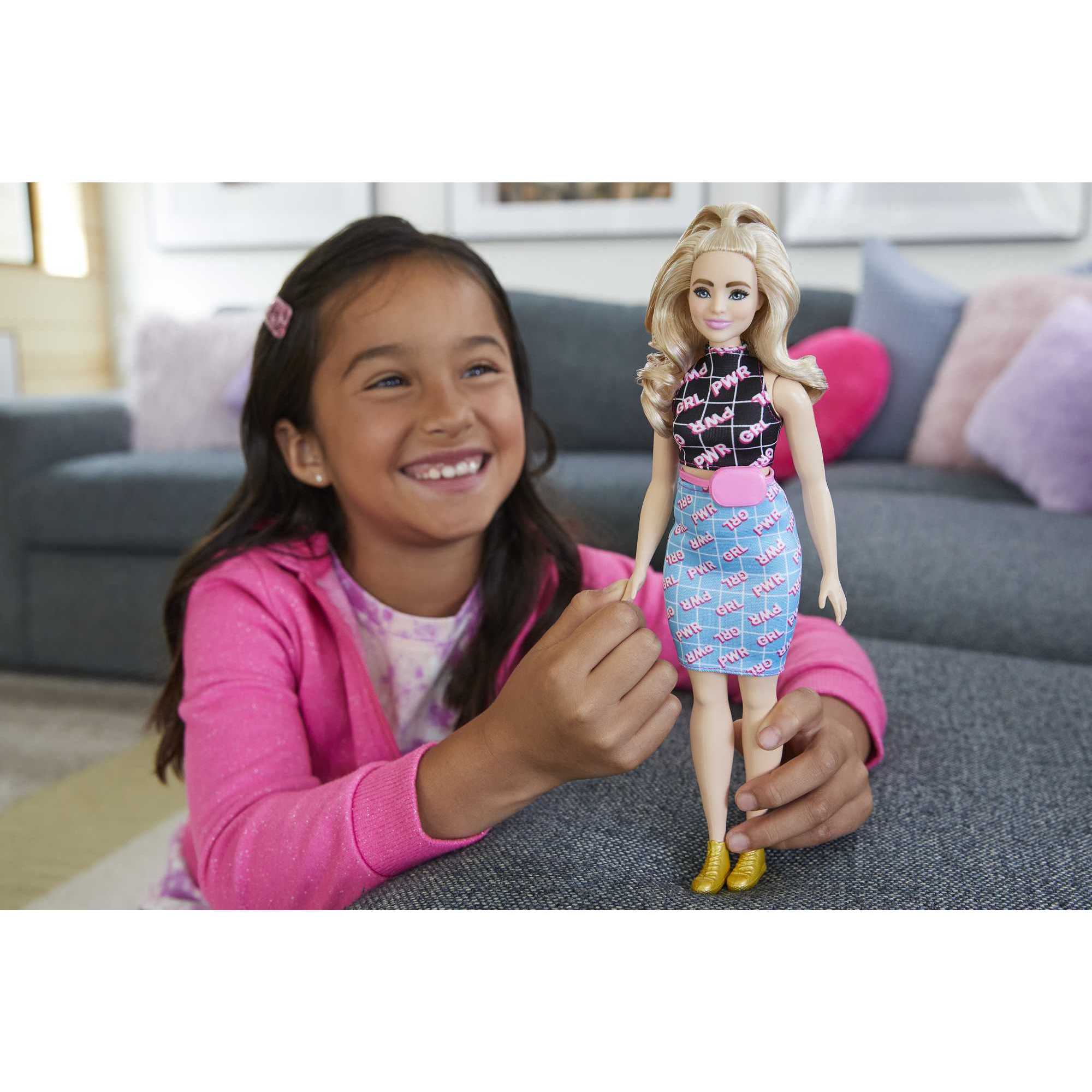 Muñeca  curvy GRL PWR Barbie Fashionista 3