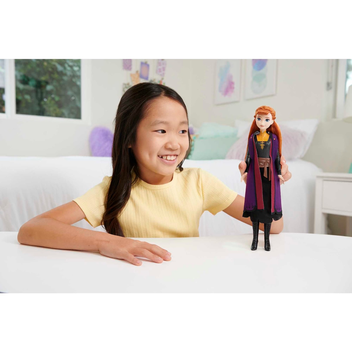 Muñeca Anna con chaleco Disney Frozen 2