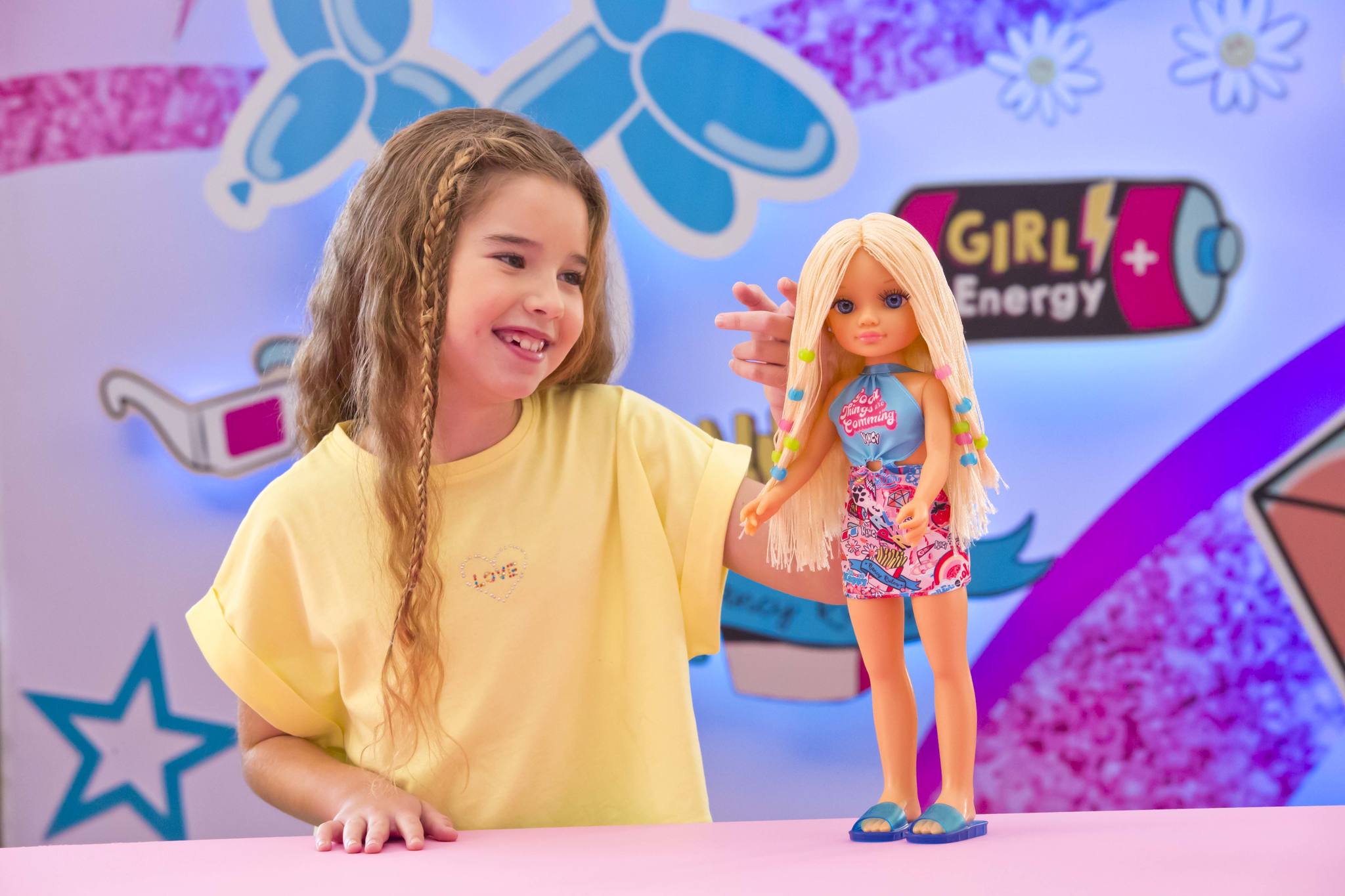 Muñeca Nancy, Un día de trenzas pelo rubio 6