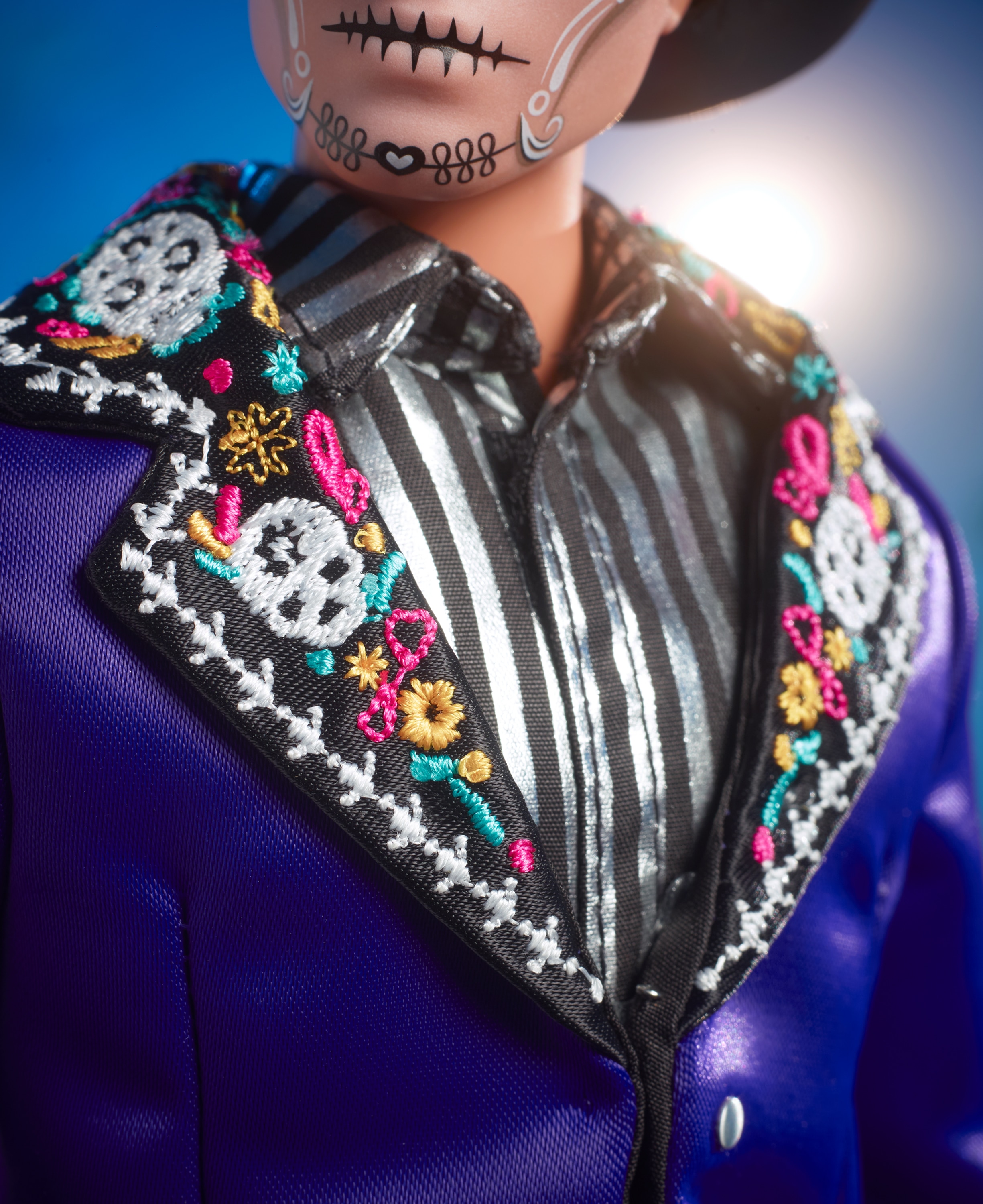 Muñeco de colección Ken Día de Muertos Signature Barbie 5
