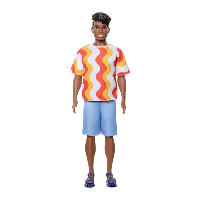 Ken Fashionista camiseta roja y naranja Barbie