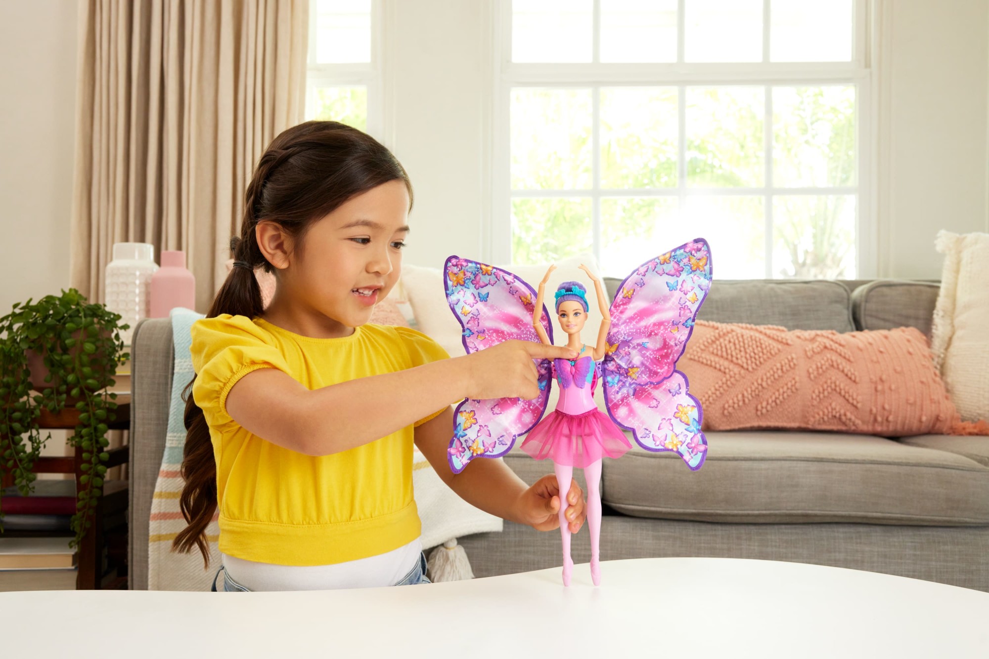 Barbie Muñeca bailarina Dance and Flutter 2 en 1 3