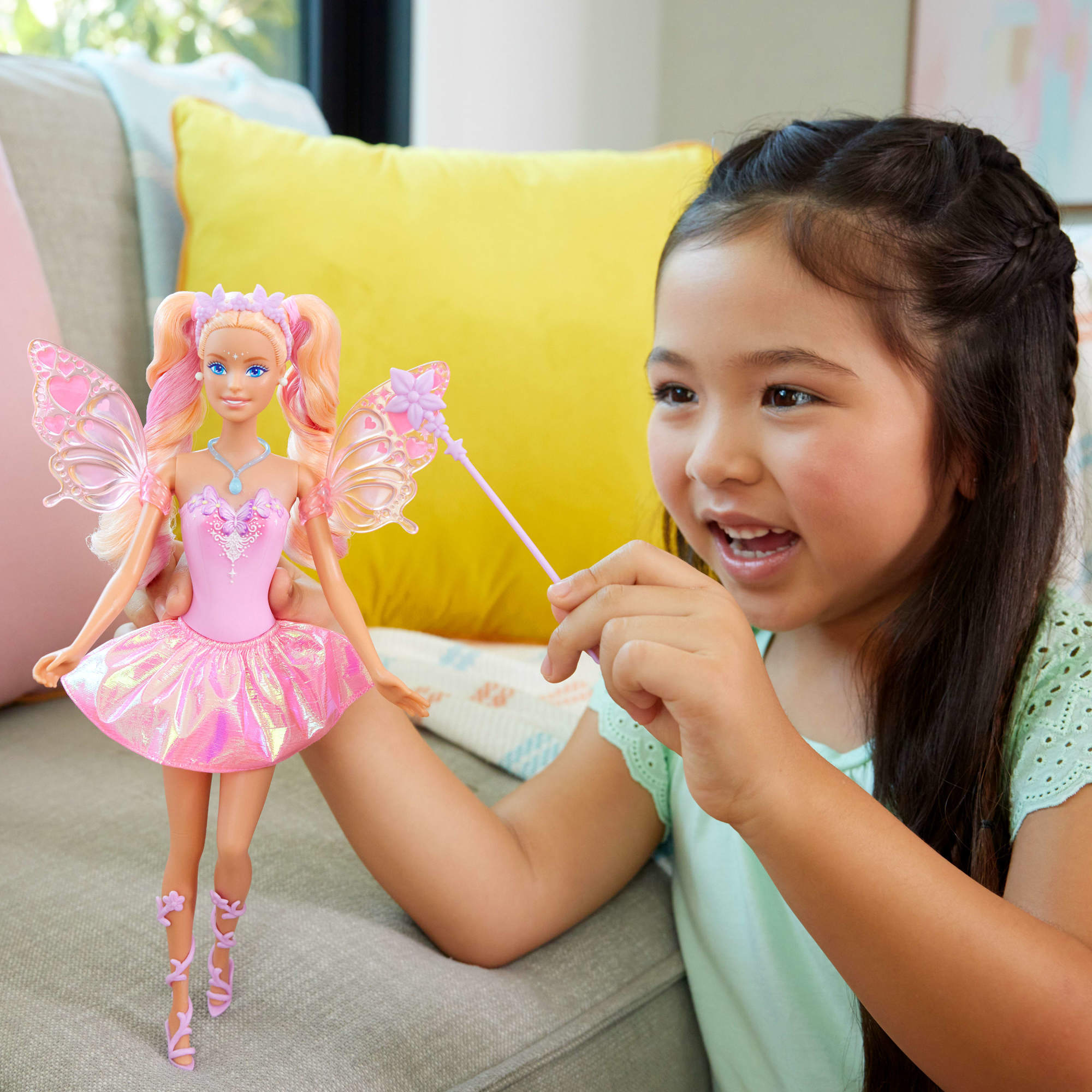 Muñeca Barbie Hada con varita de juguete 3