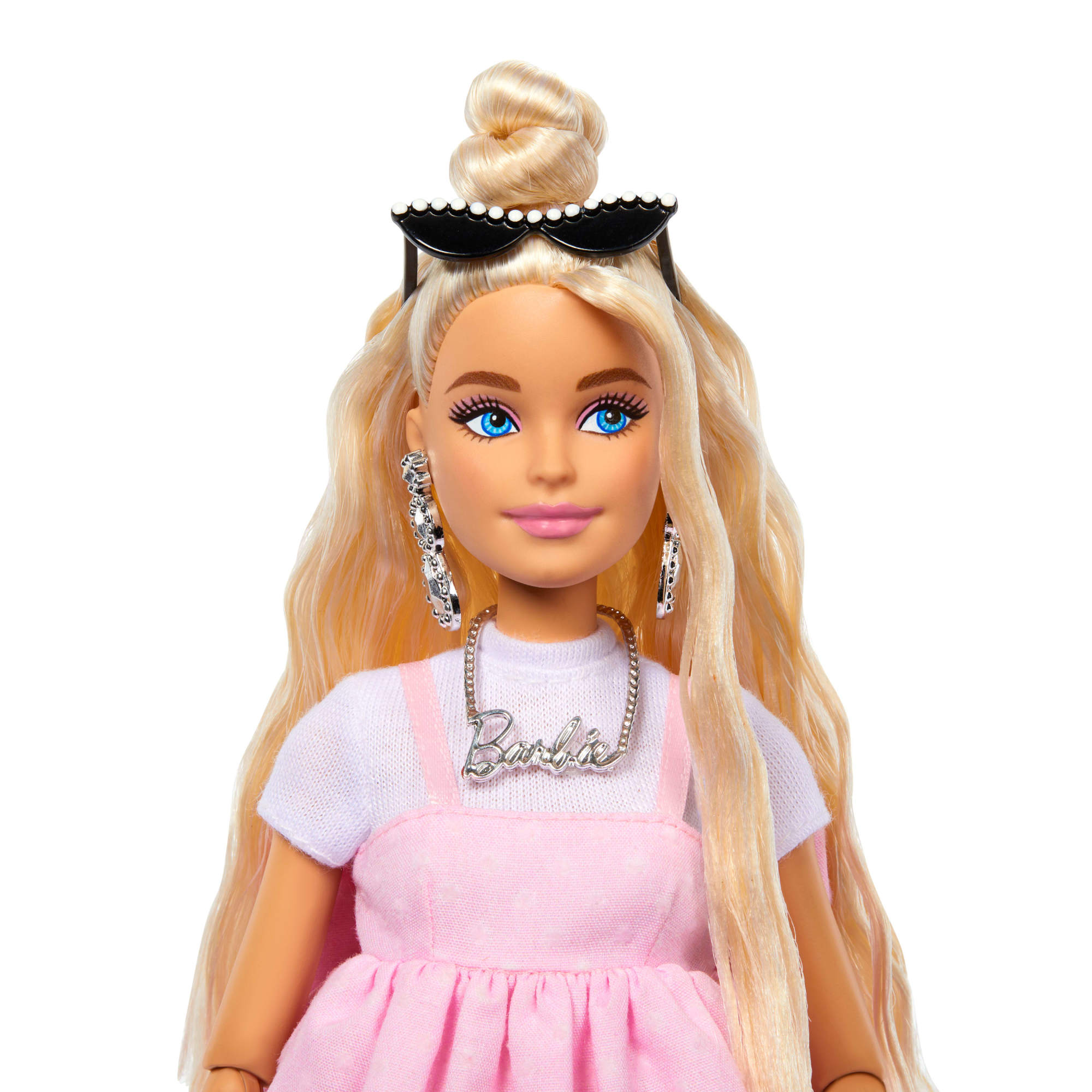 Muñeca Barbie Deluxe Style n. 3 con conjunto de moda Barbiecore 3