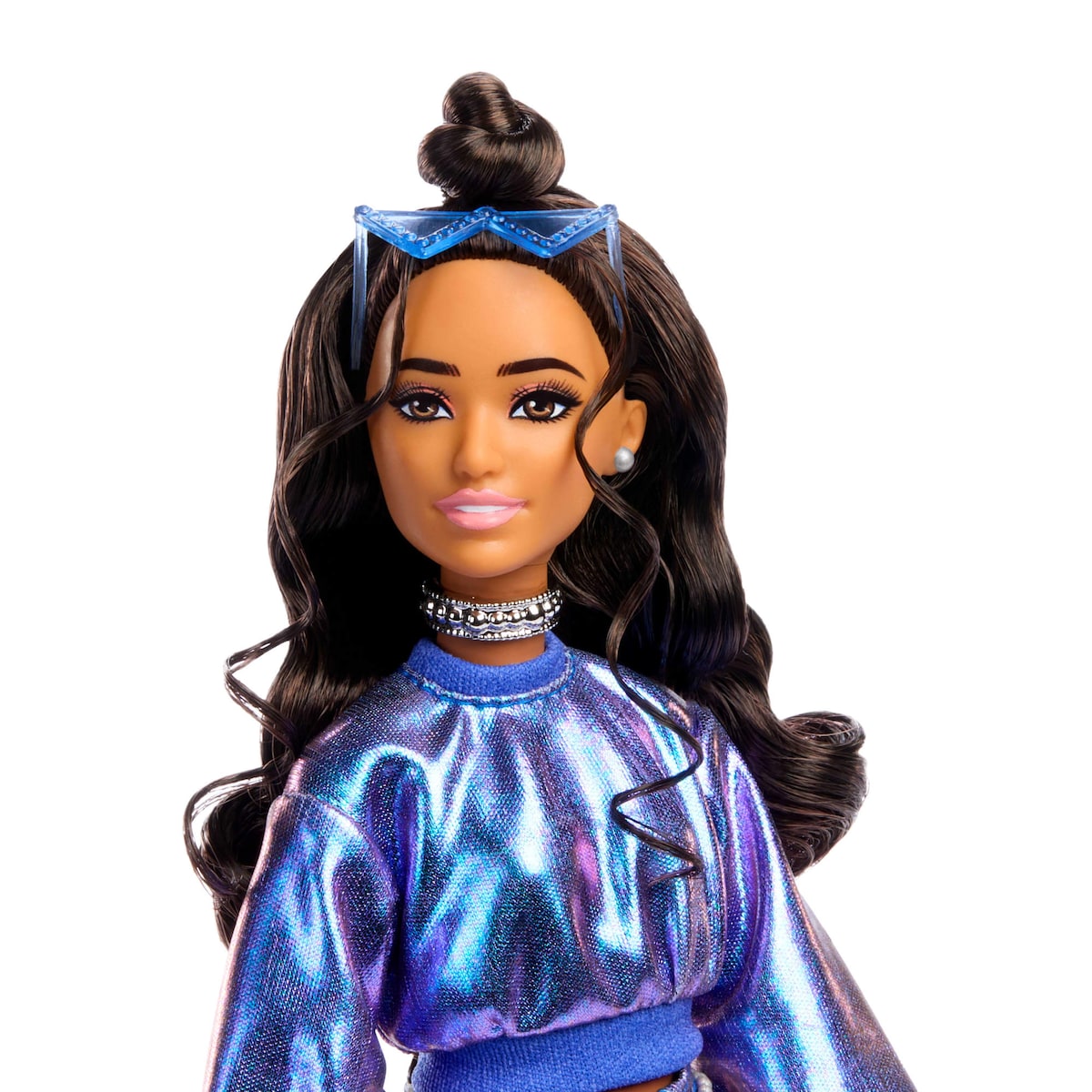 Barbie Deluxe Metallic con jersey azul 3