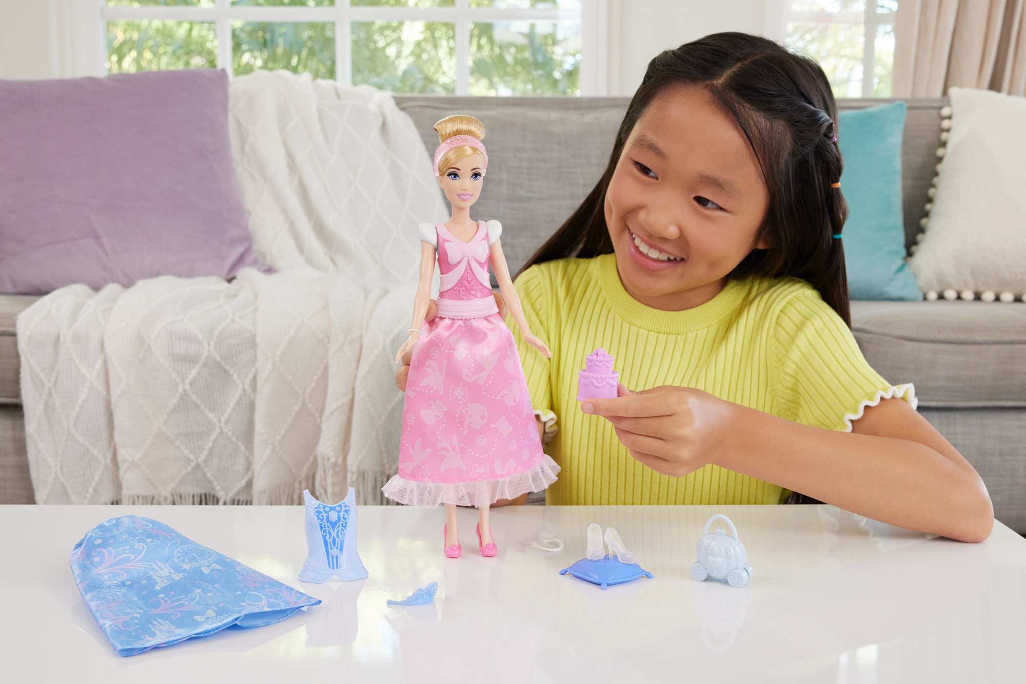 Muñeca Cenicienta Historias Mágicas  Princesas Disney Mattle 2