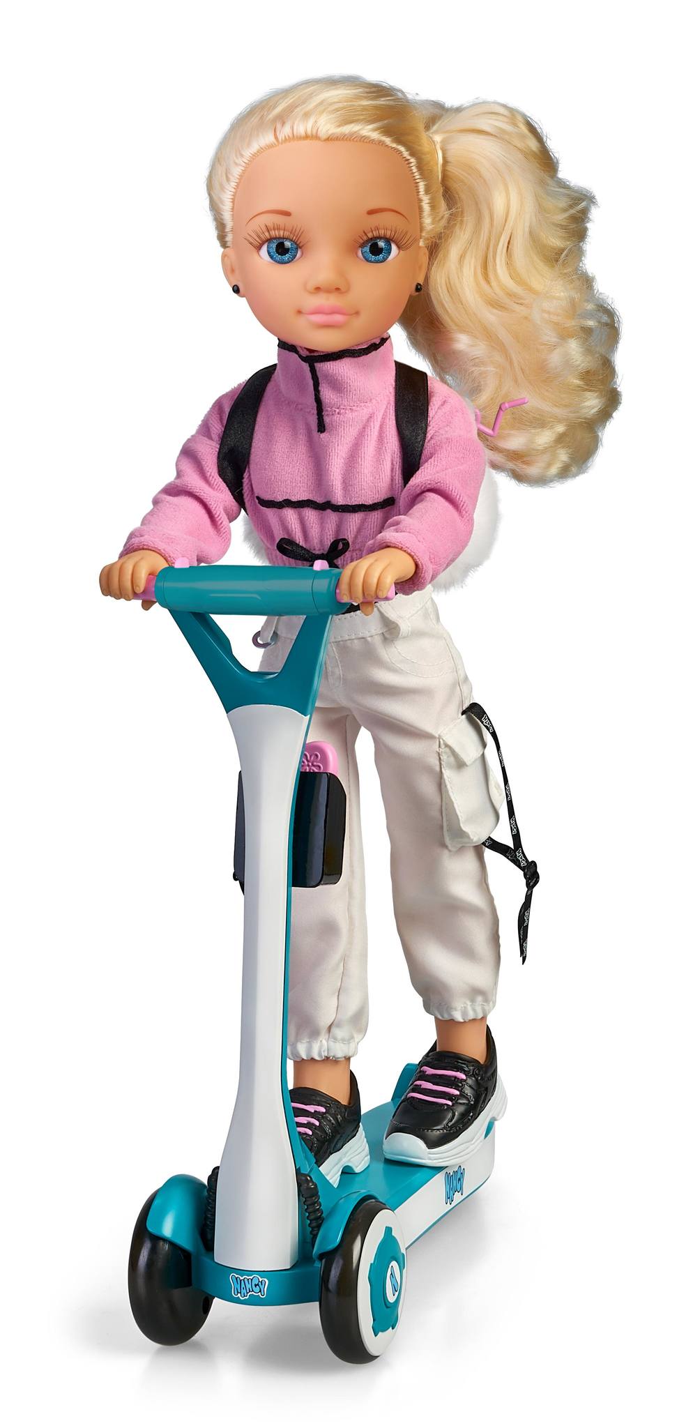 Nancy un día con mi patinete 6