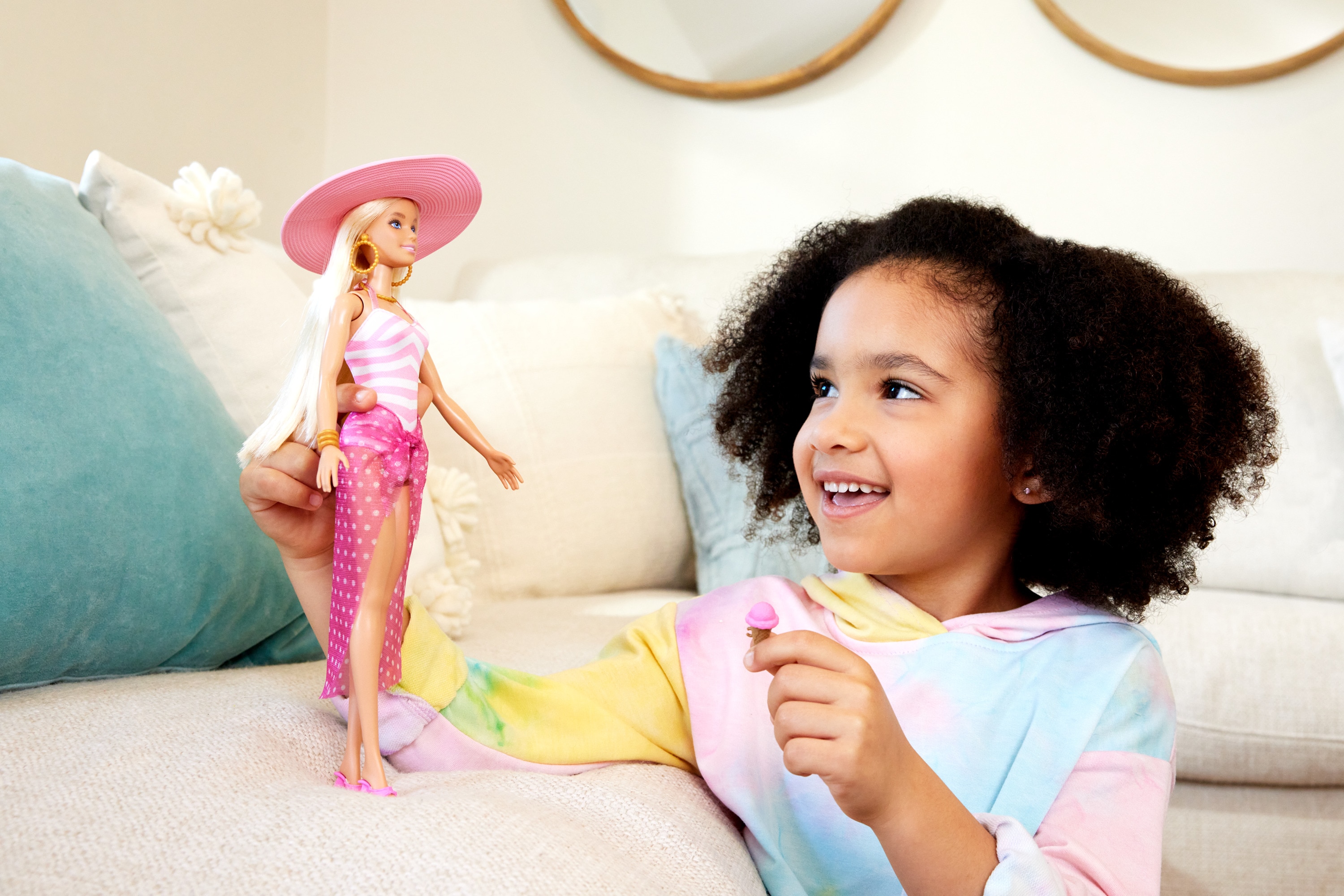 Muñeca Día en la playa Barbie 4